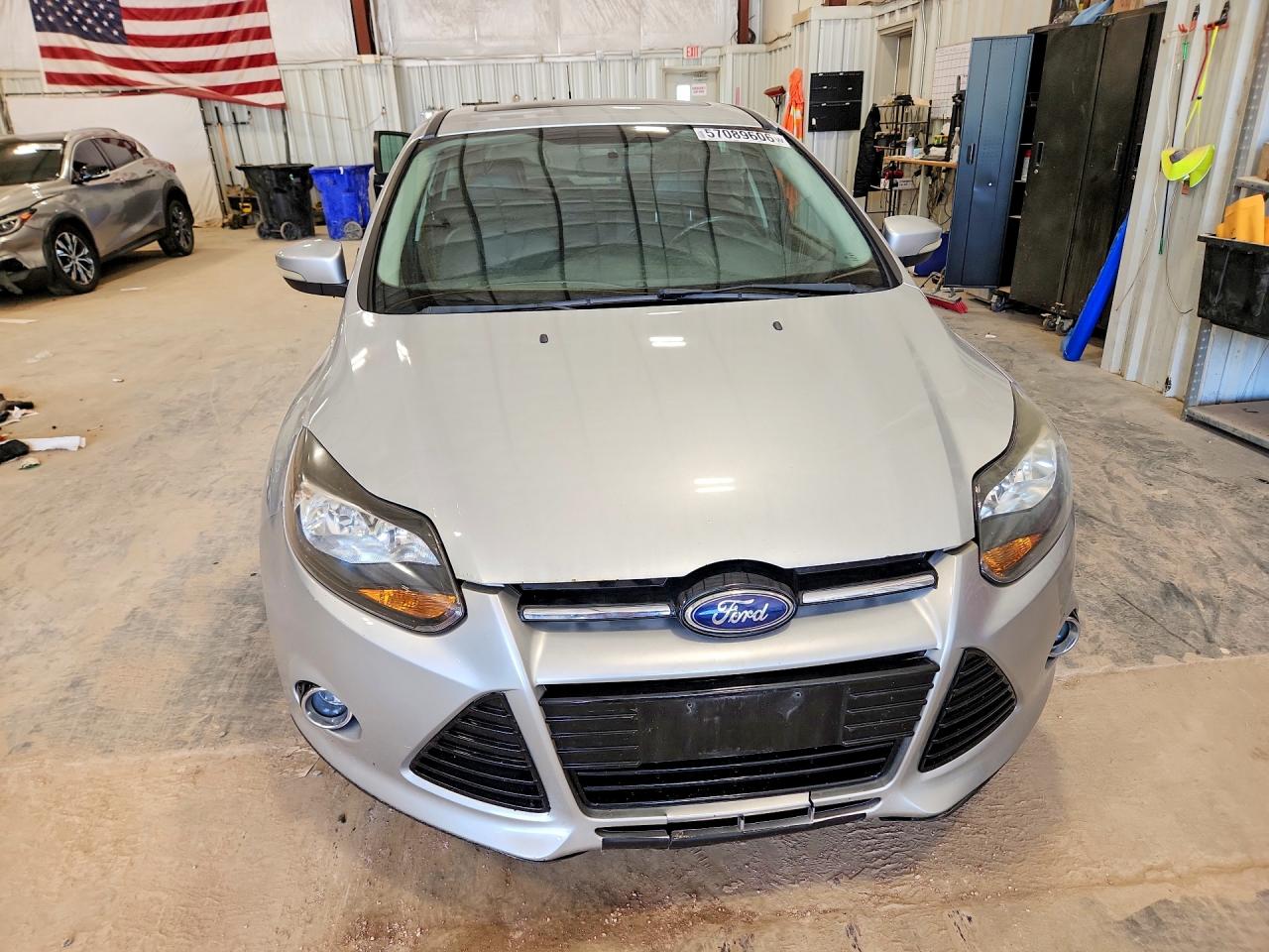 2014 Ford Focus Titanium Silver vin: 1FADP3N24EL292501