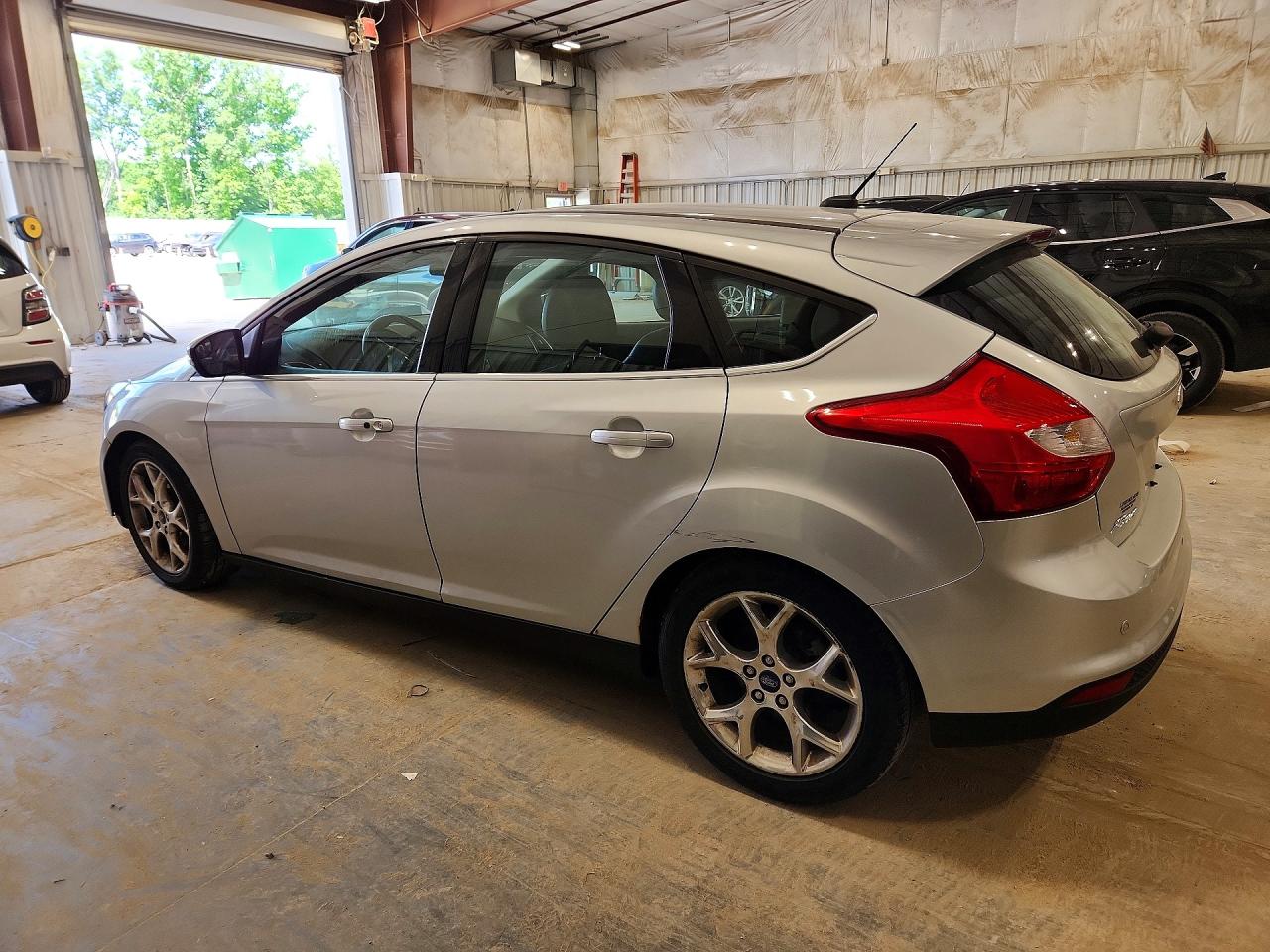 2014 Ford Focus Titanium Silver vin: 1FADP3N24EL292501