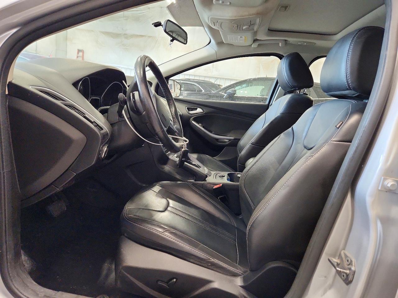 2014 Ford Focus Titanium Silver vin: 1FADP3N24EL292501