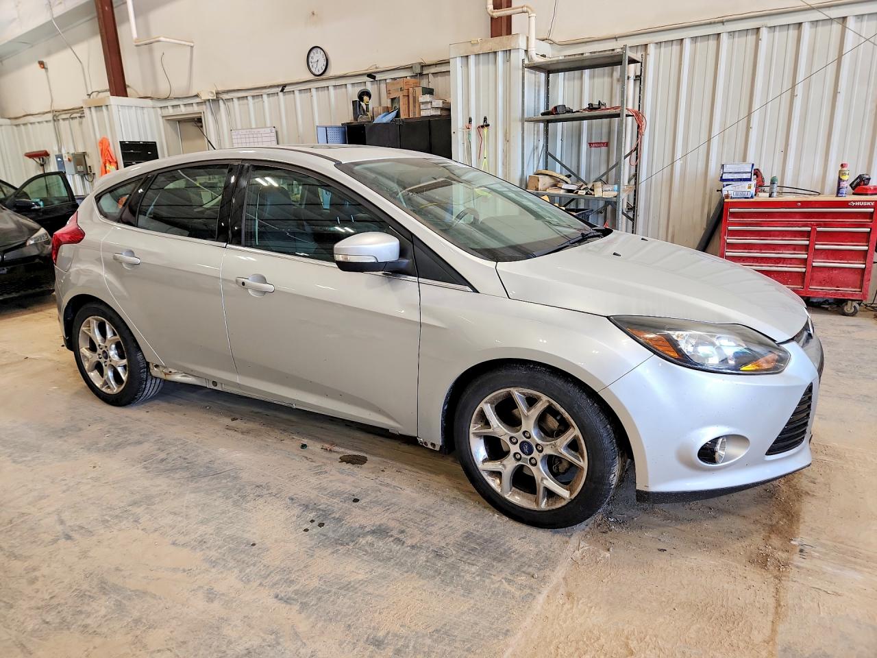 2014 Ford Focus Titanium Silver vin: 1FADP3N24EL292501