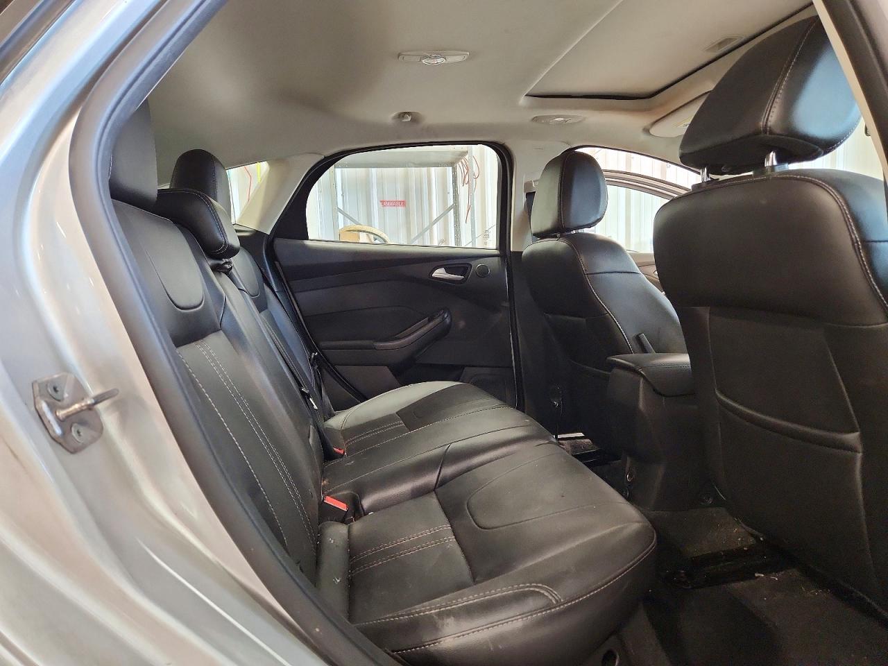 2014 Ford Focus Titanium Silver vin: 1FADP3N24EL292501