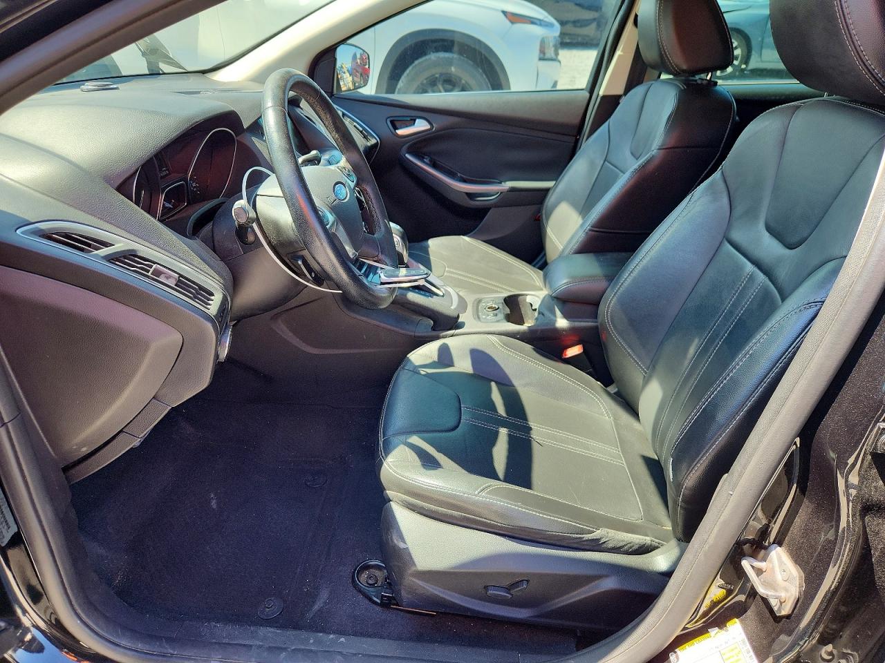 2014 Ford Focus Titanium Black vin: 1FADP3N24EL362756