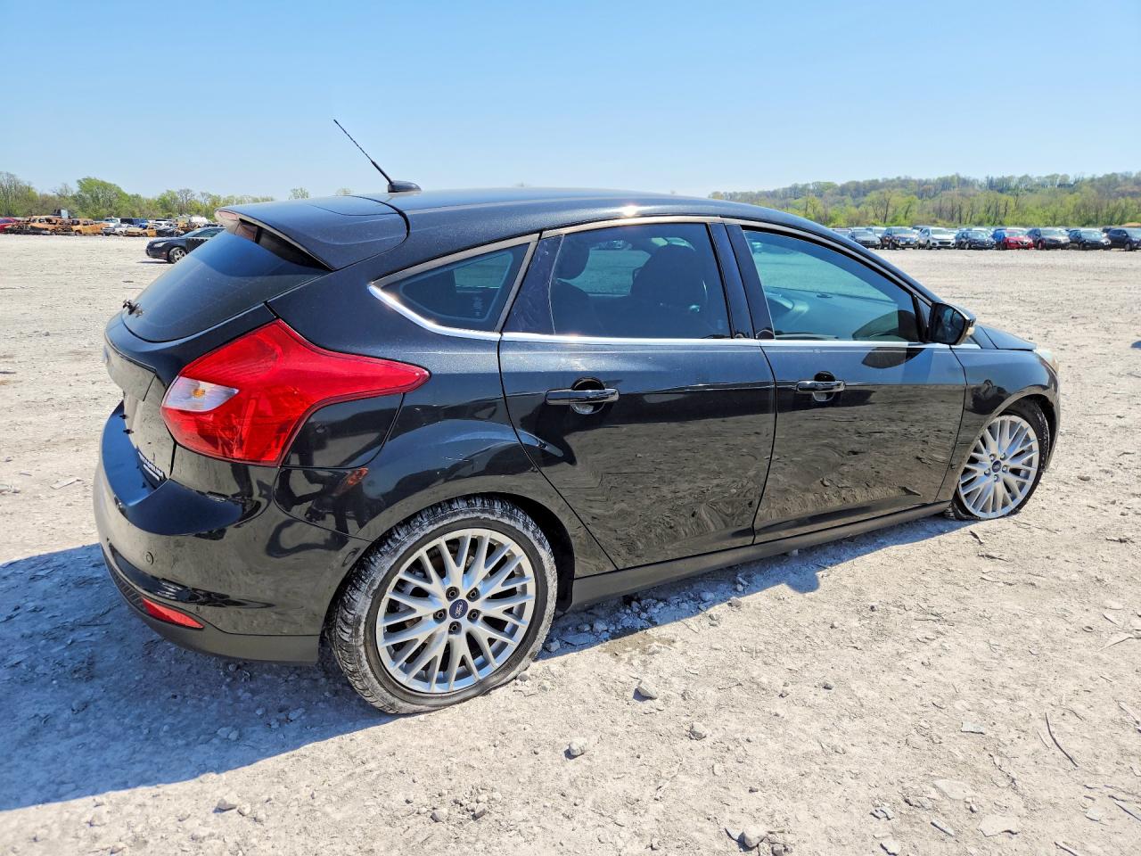 2014 Ford Focus Titanium Black vin: 1FADP3N24EL362756
