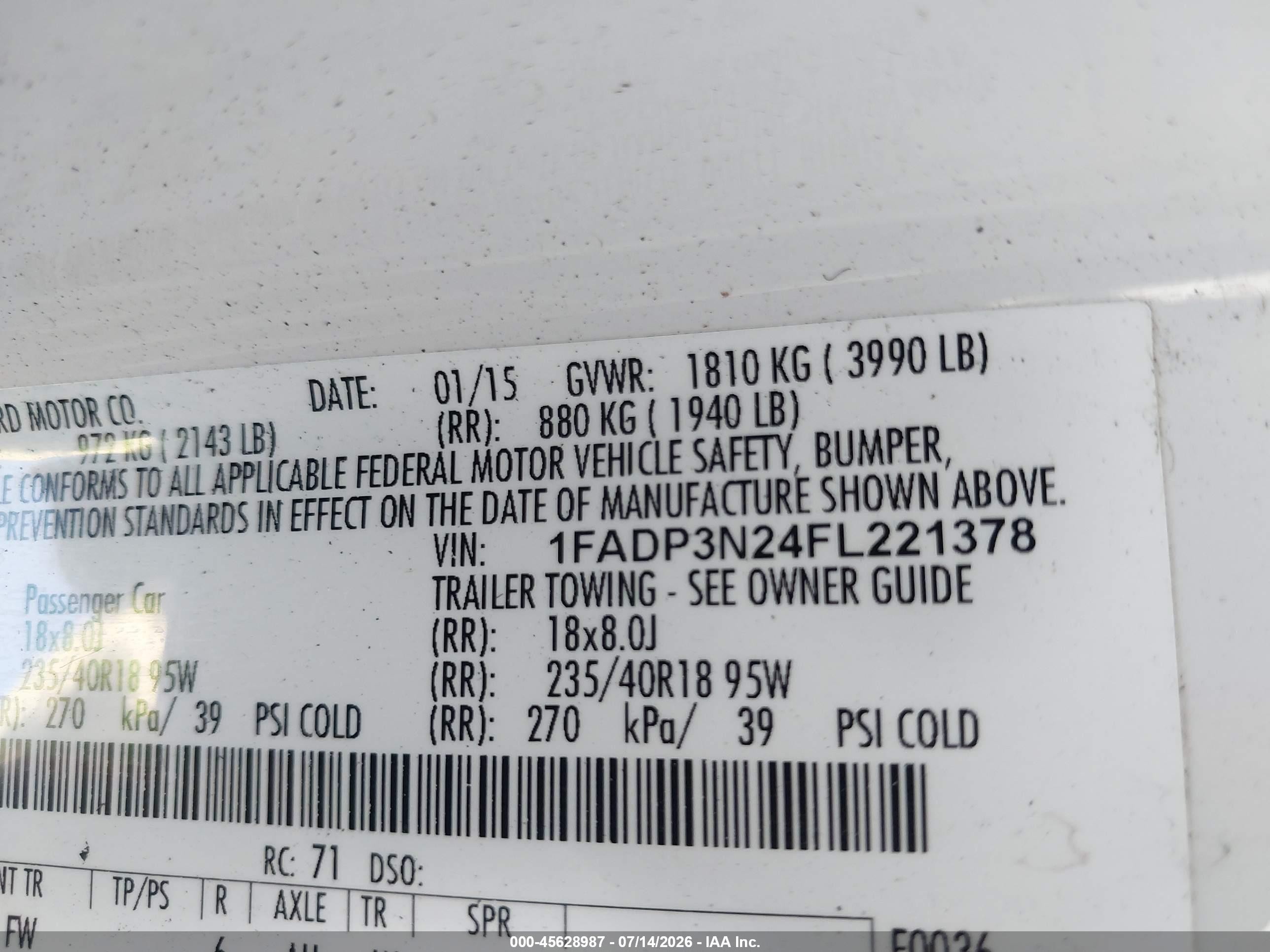 2015 Ford Focus Titanium White vin: 1FADP3N24FL221378