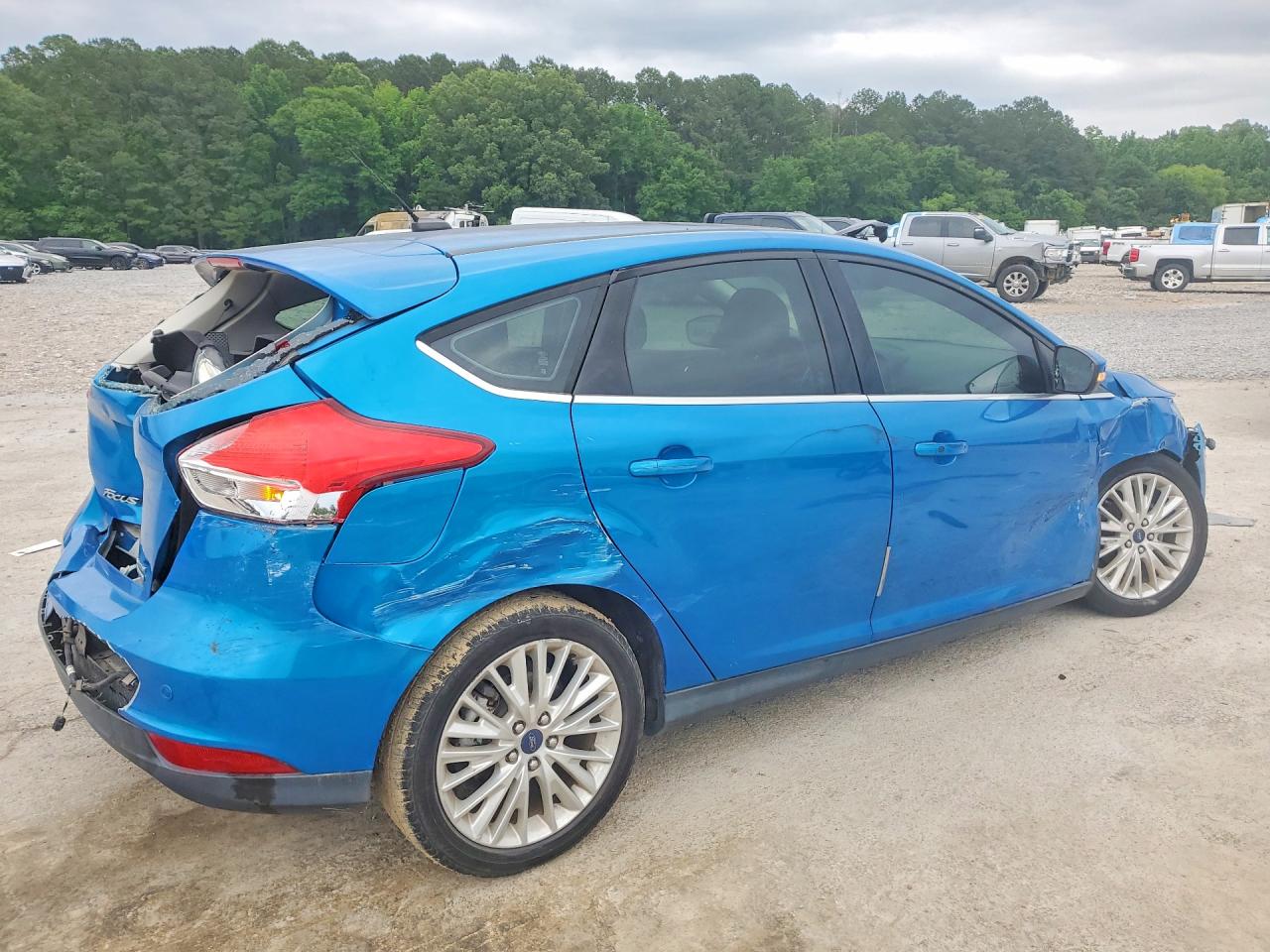 2015 Ford Focus Titanium Blue vin: 1FADP3N24FL293391