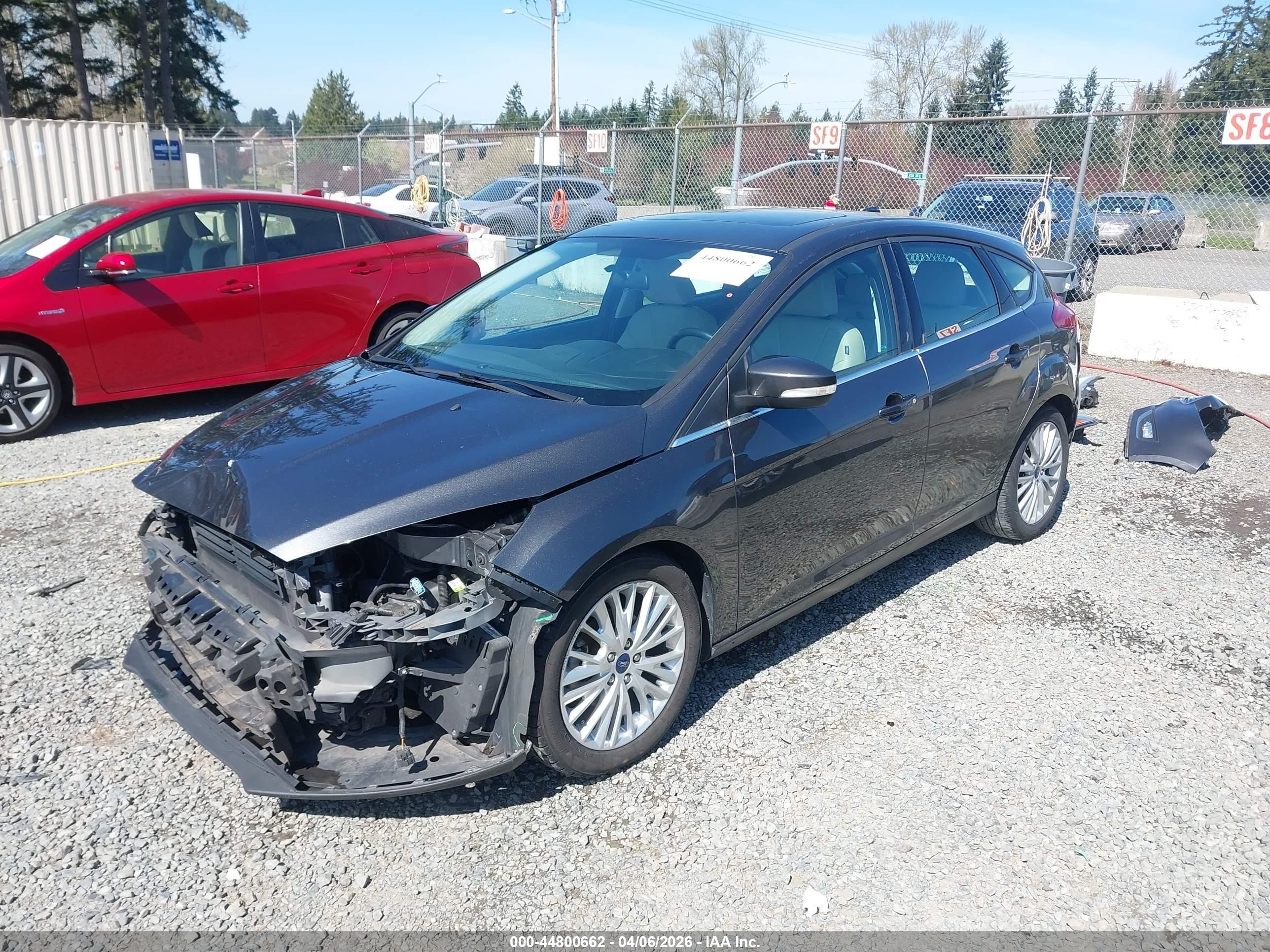 2017 Ford Focus Titanium Gray vin: 1FADP3N24HL279171