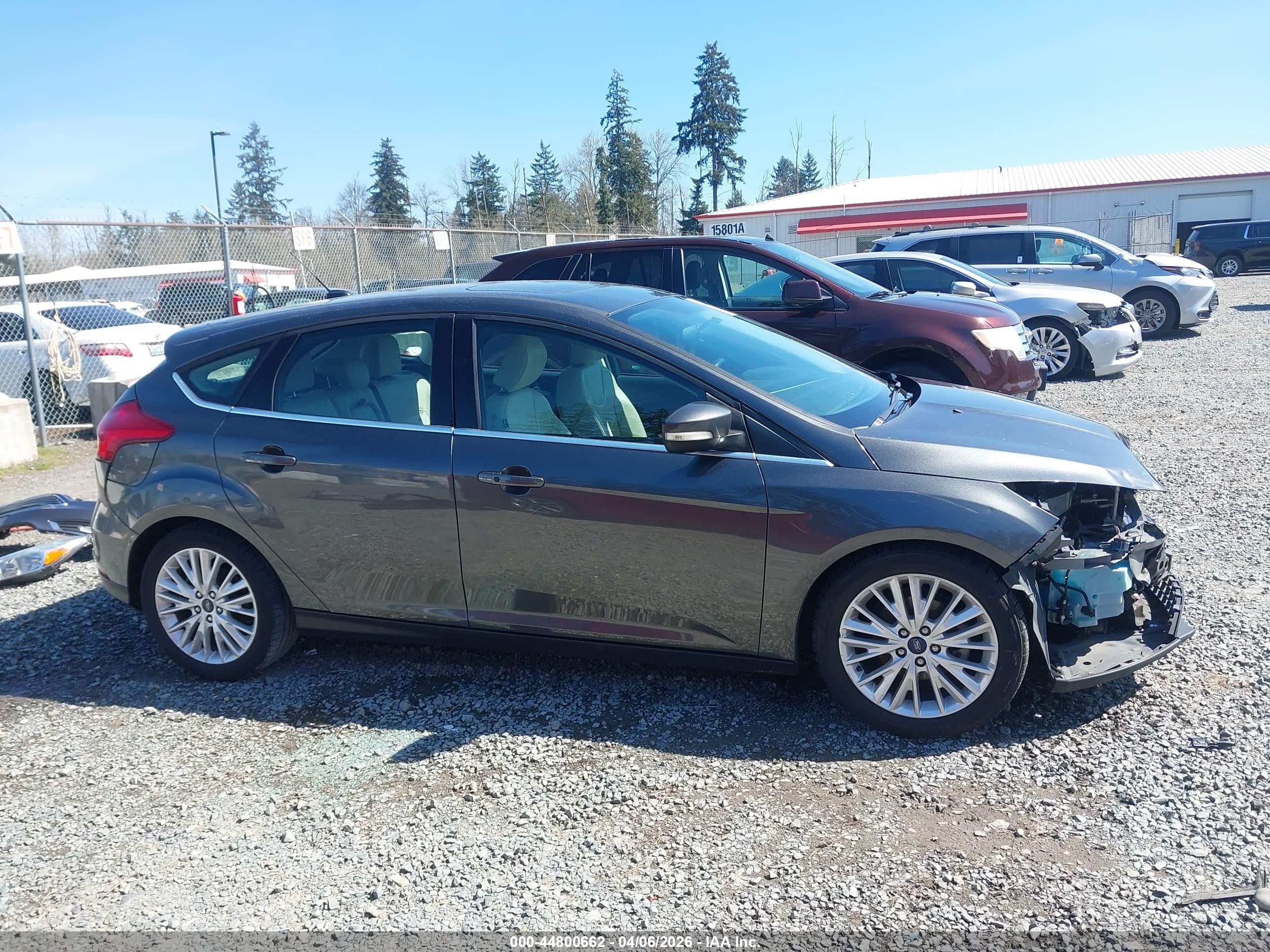 2017 Ford Focus Titanium Gray vin: 1FADP3N24HL279171