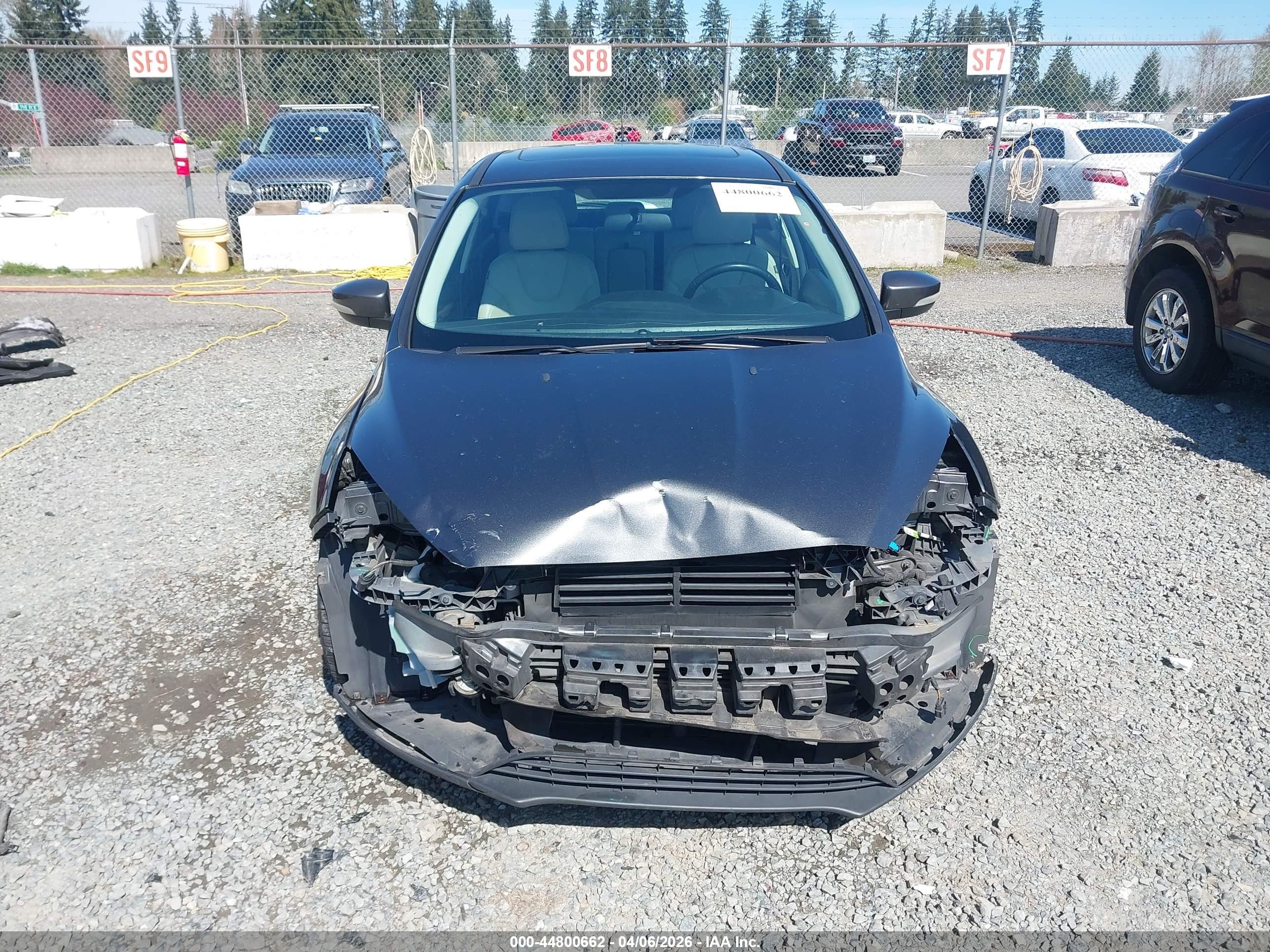 2017 Ford Focus Titanium Gray vin: 1FADP3N24HL279171