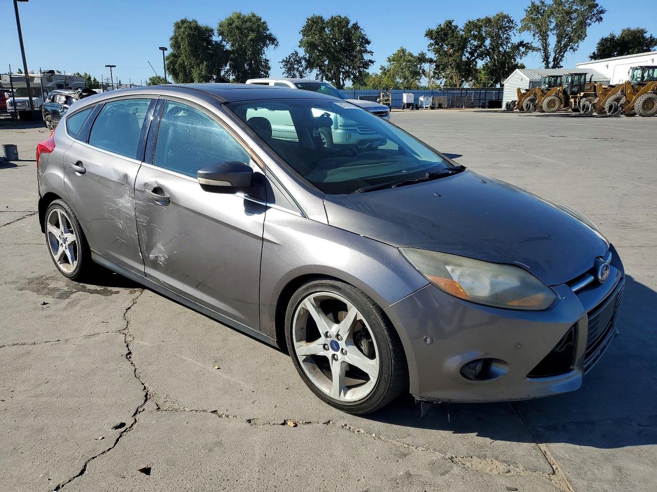 2013 Ford Focus Titanium Серый vin: 1FADP3N25DL382562