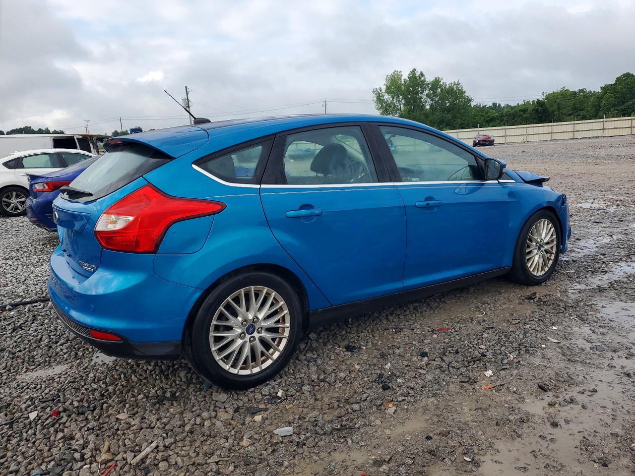 2014 Ford Focus Titanium Blue vin: 1FADP3N25EL194321