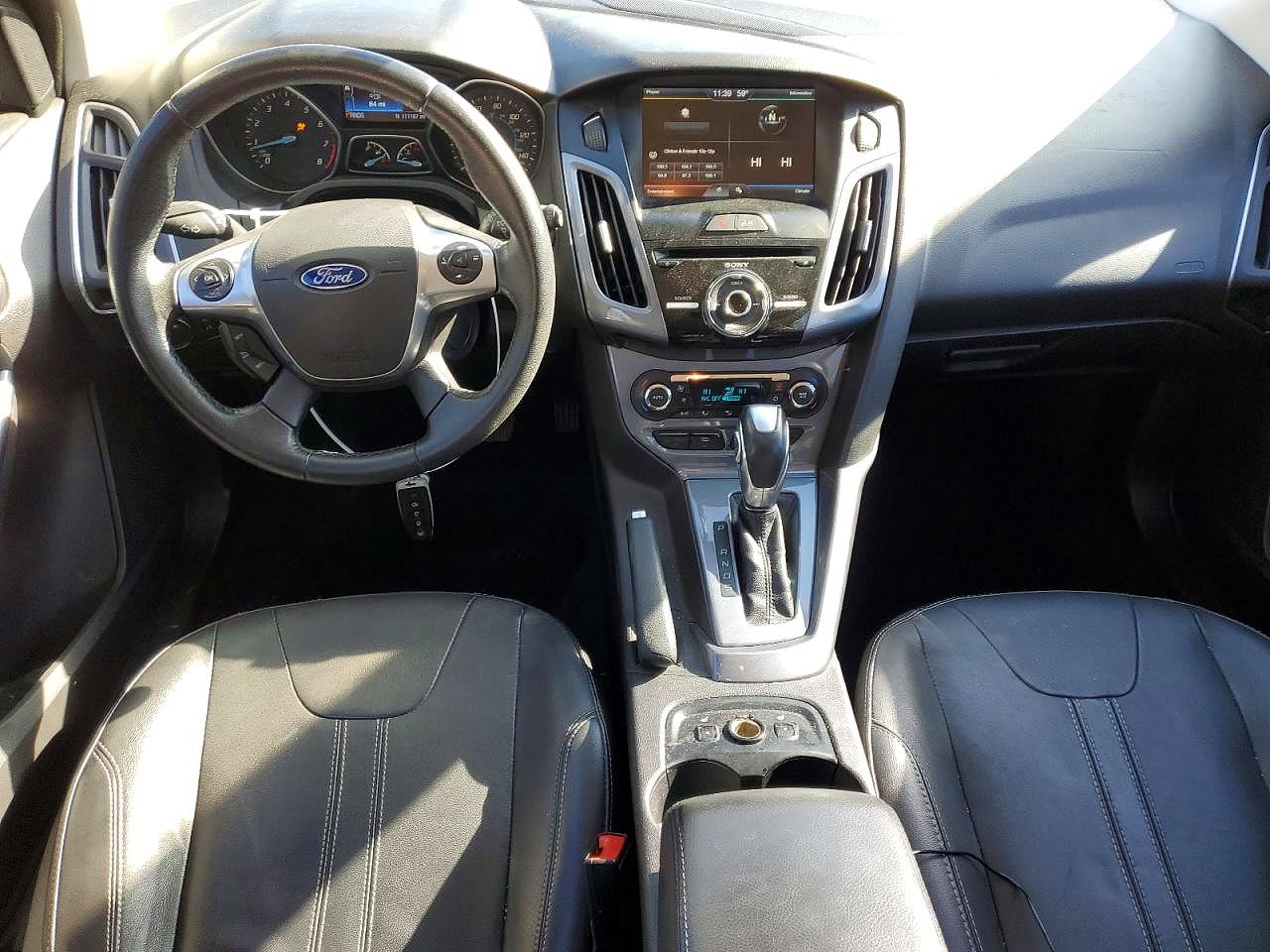 2014 Ford Focus Titanium Burgundy vin: 1FADP3N25EL204698