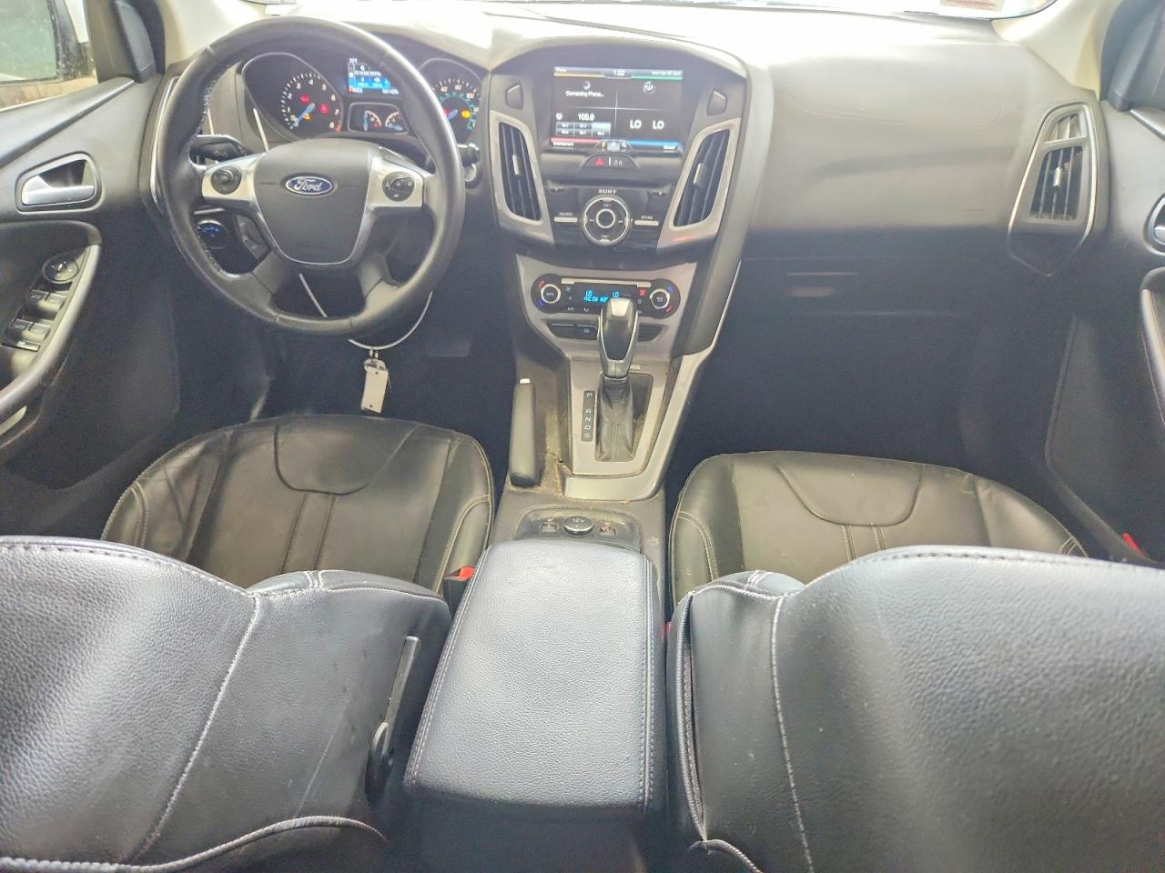 2014 Ford Focus Titanium White vin: 1FADP3N25EL458346