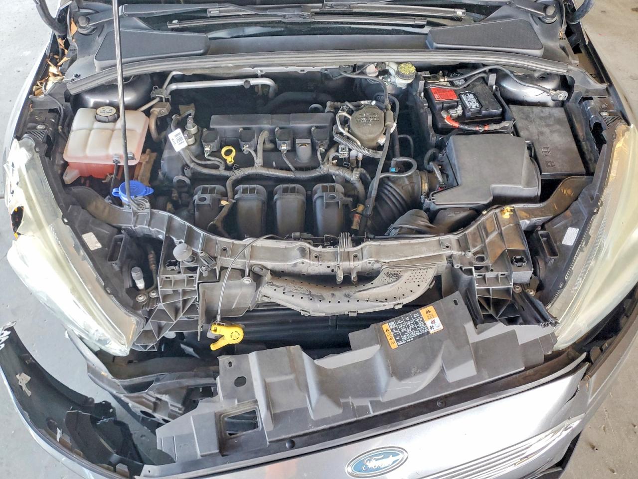 2015 Ford Focus Titanium Gray vin: 1FADP3N25FL269682