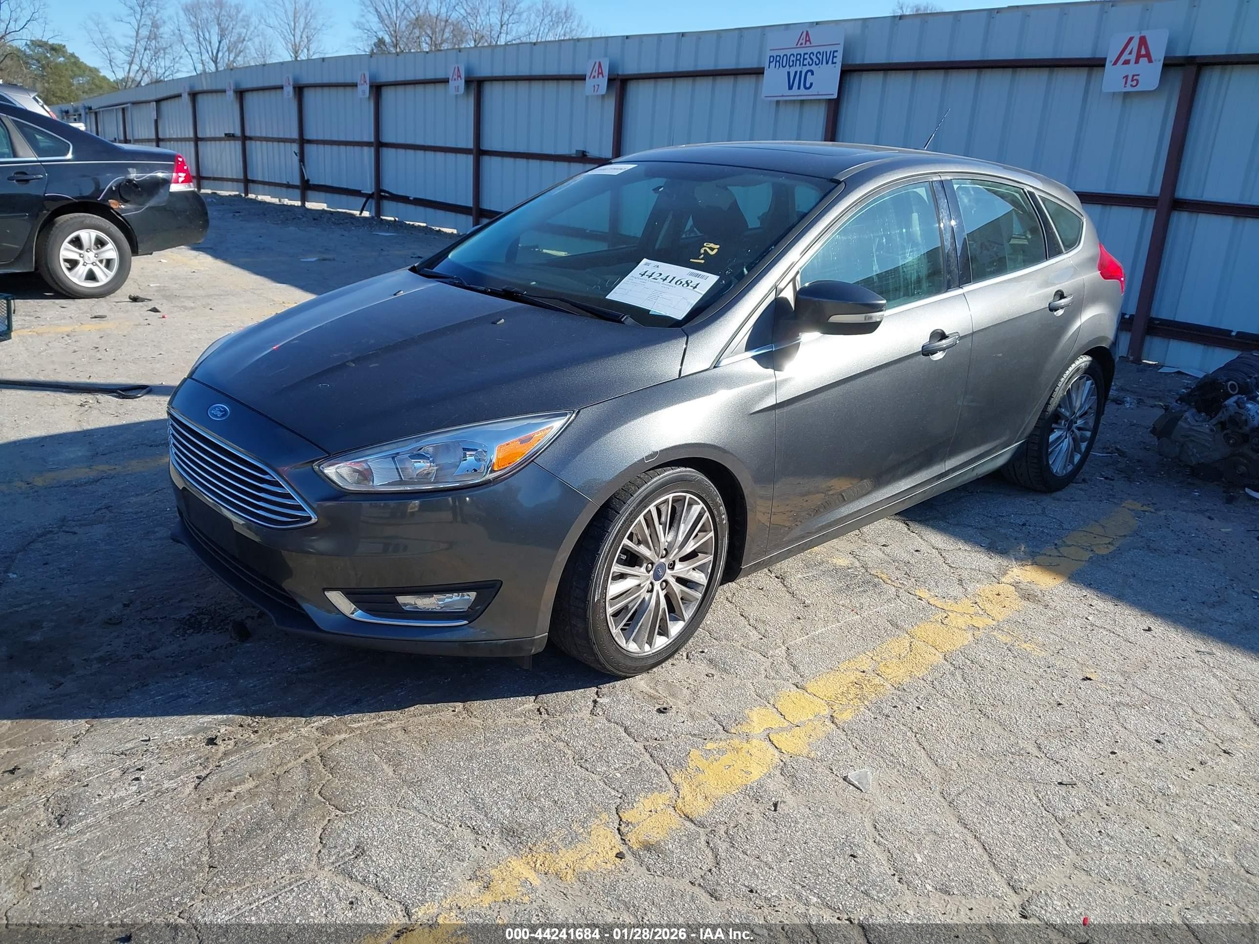 2018 Ford Focus Titanium Gray vin: 1FADP3N25JL242765