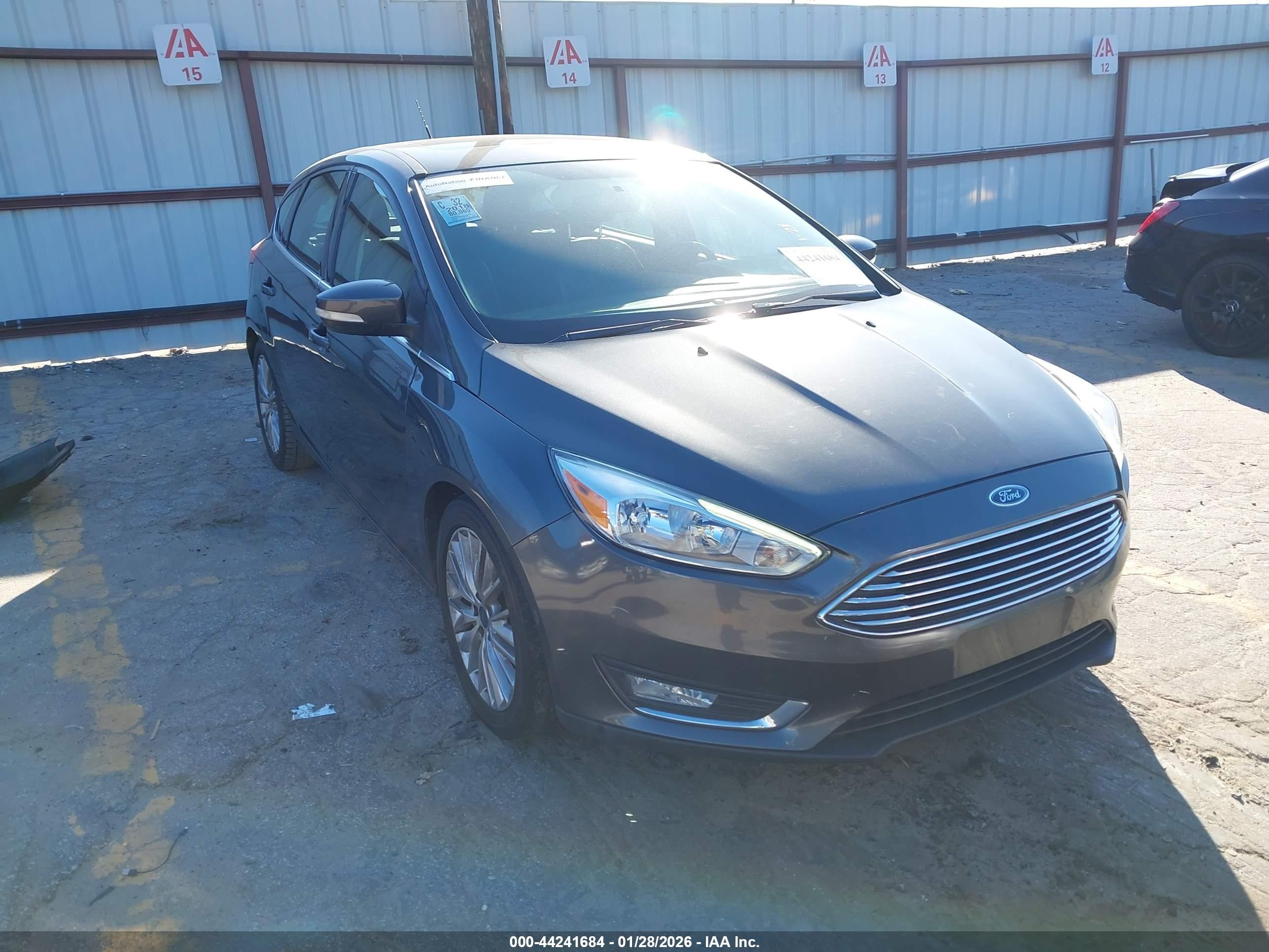 2018 Ford Focus Titanium Gray vin: 1FADP3N25JL242765
