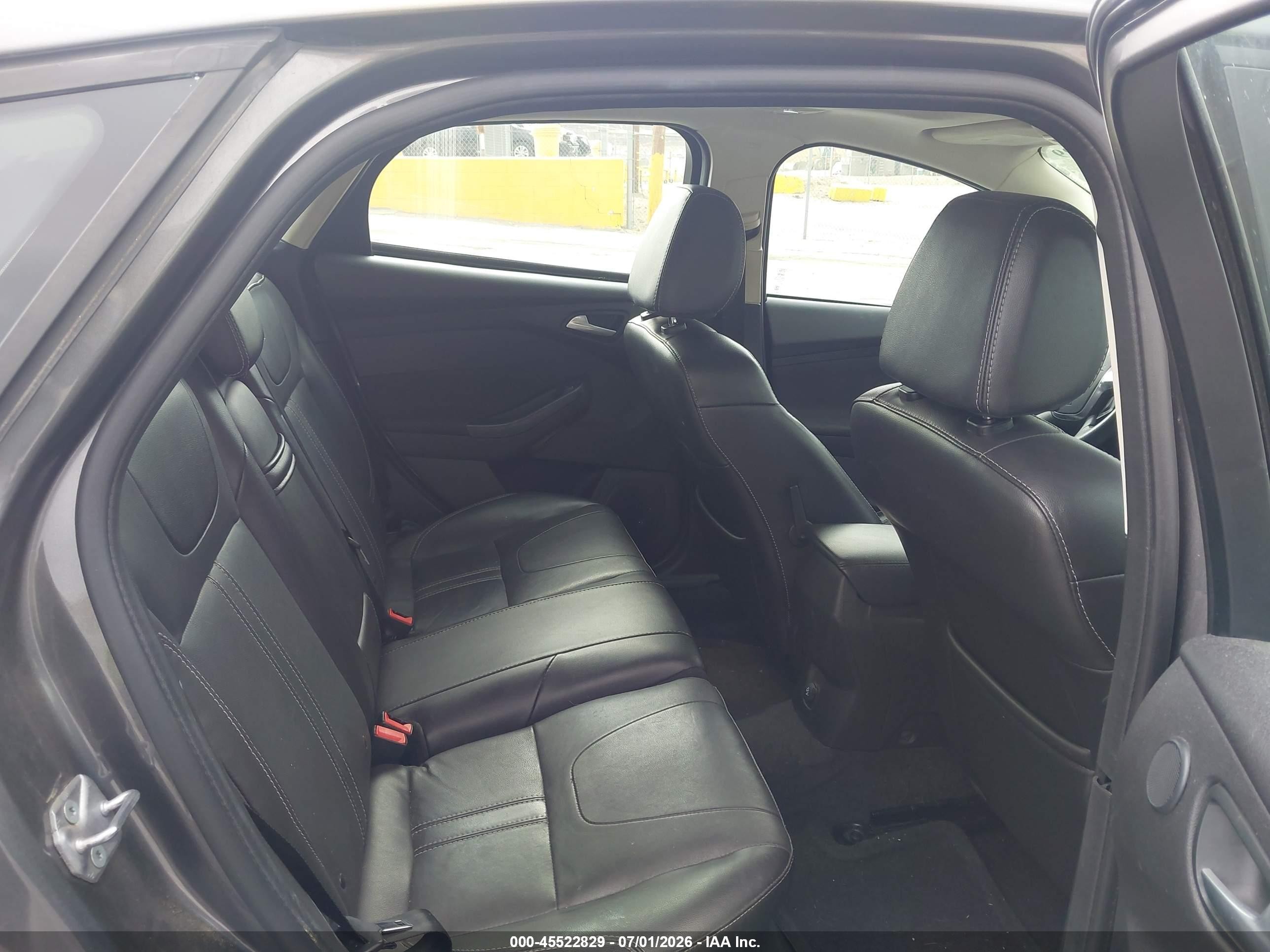 2013 Ford Focus Titanium Серый vin: 1FADP3N26DL301536