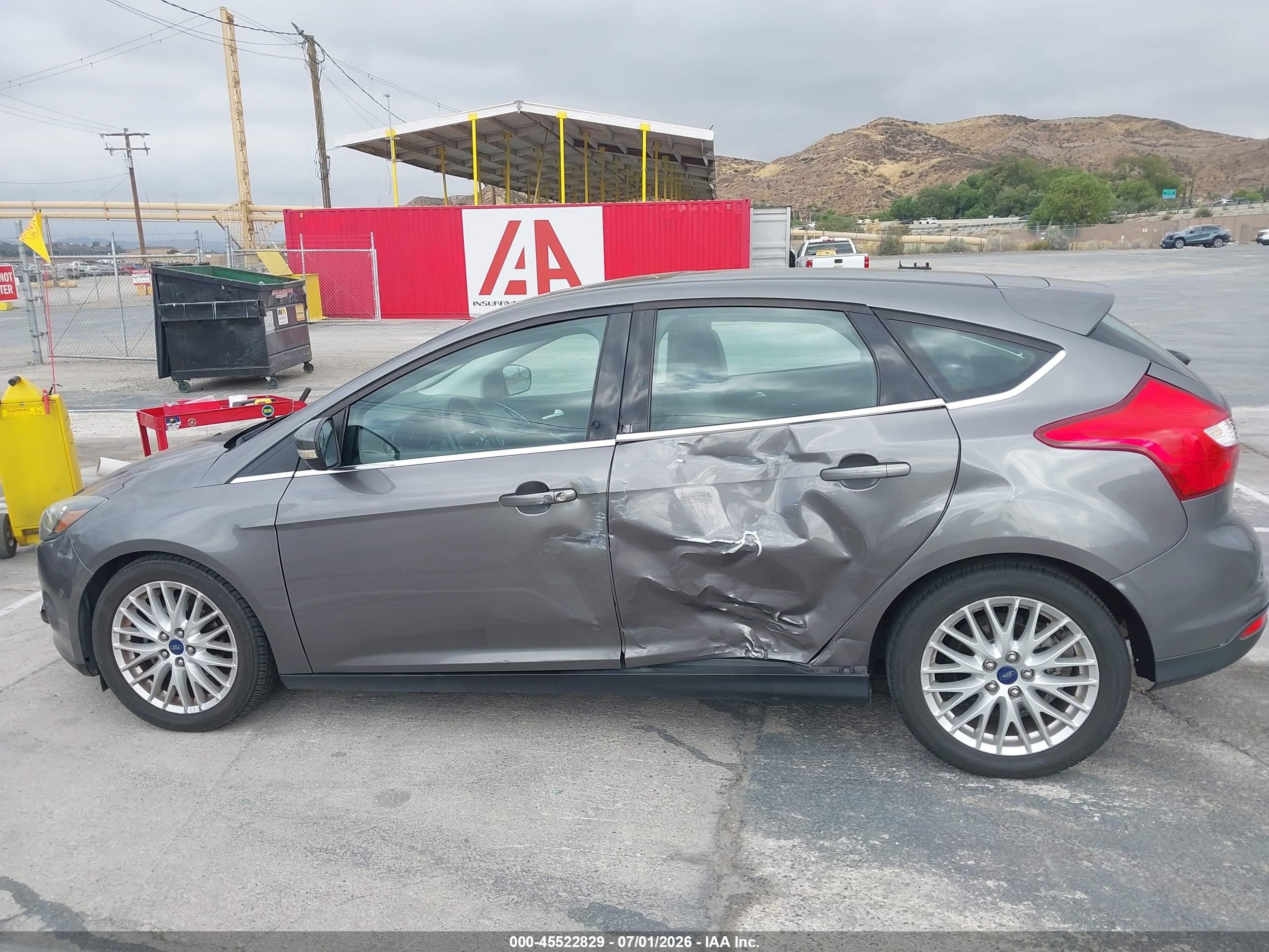 2013 Ford Focus Titanium Серый vin: 1FADP3N26DL301536