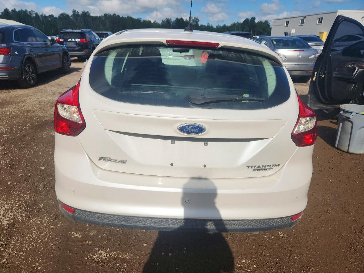 2013 Ford Focus Titanium White vin: 1FADP3N26DL365320