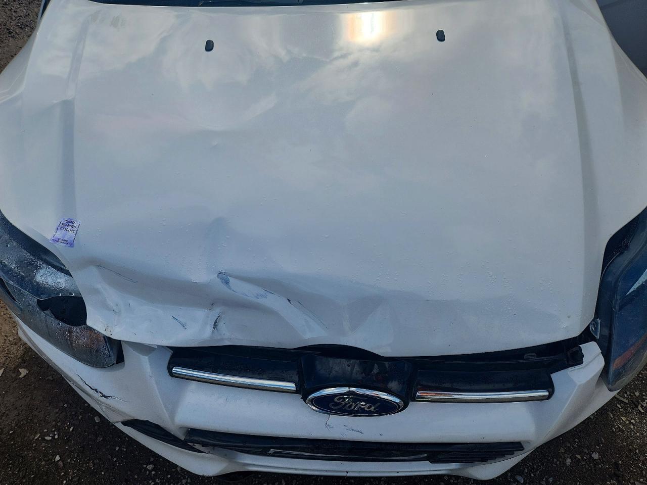 2013 Ford Focus Titanium White vin: 1FADP3N26DL365320