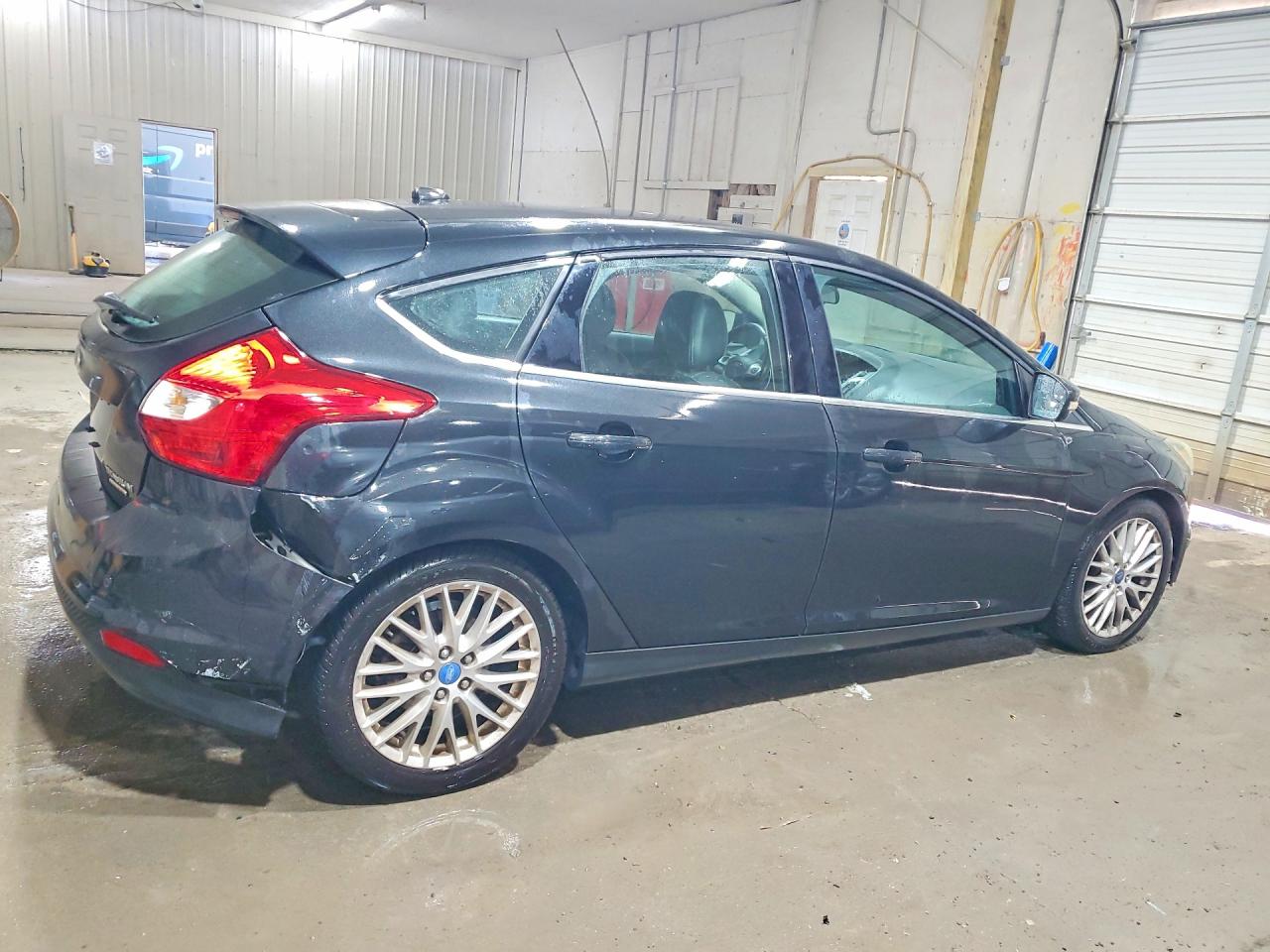 2014 Ford Focus Titanium Black vin: 1FADP3N26EL121796