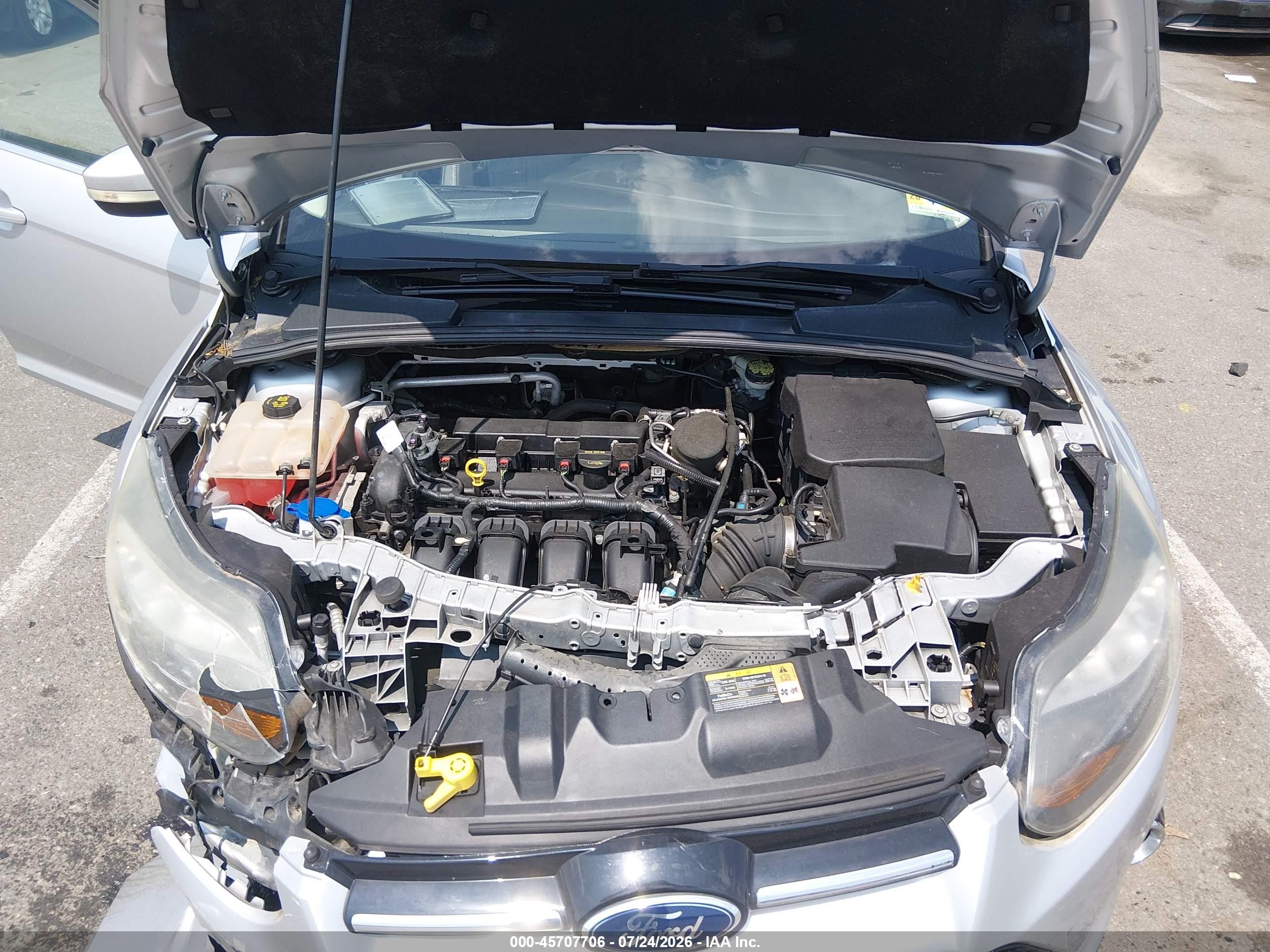 2014 Ford Focus Titanium Silver vin: 1FADP3N26EL146830