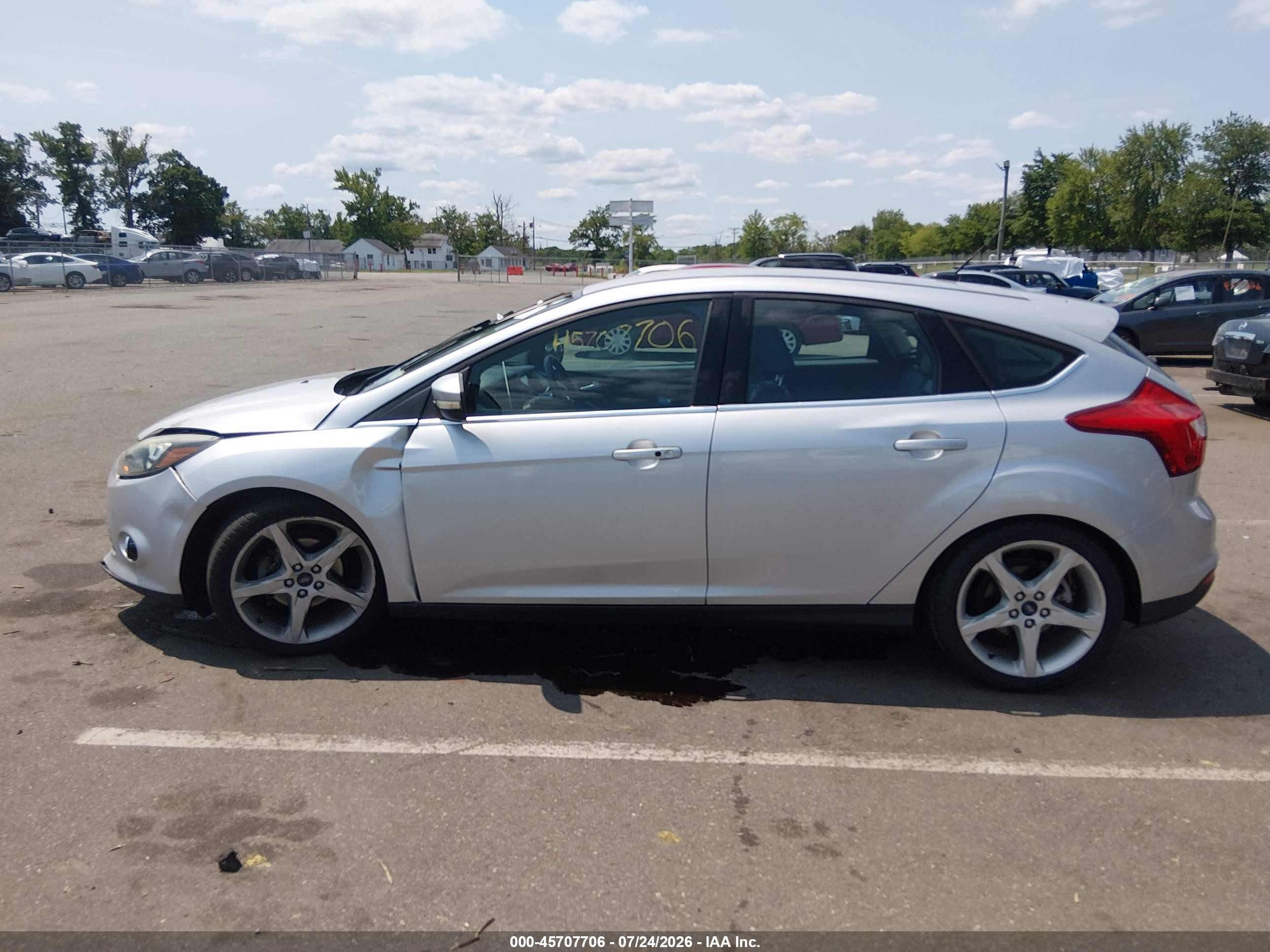 2014 Ford Focus Titanium Silver vin: 1FADP3N26EL146830