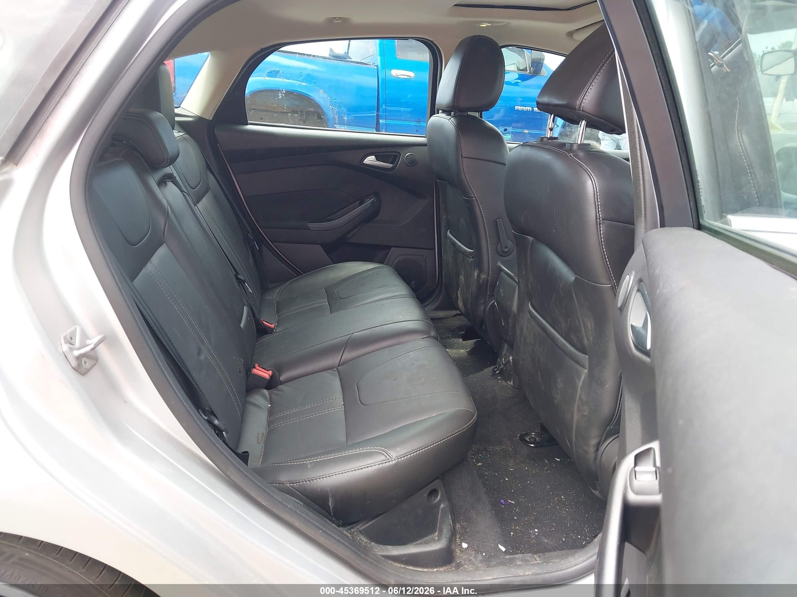 2014 Ford Focus Titanium Silver vin: 1FADP3N26EL205777