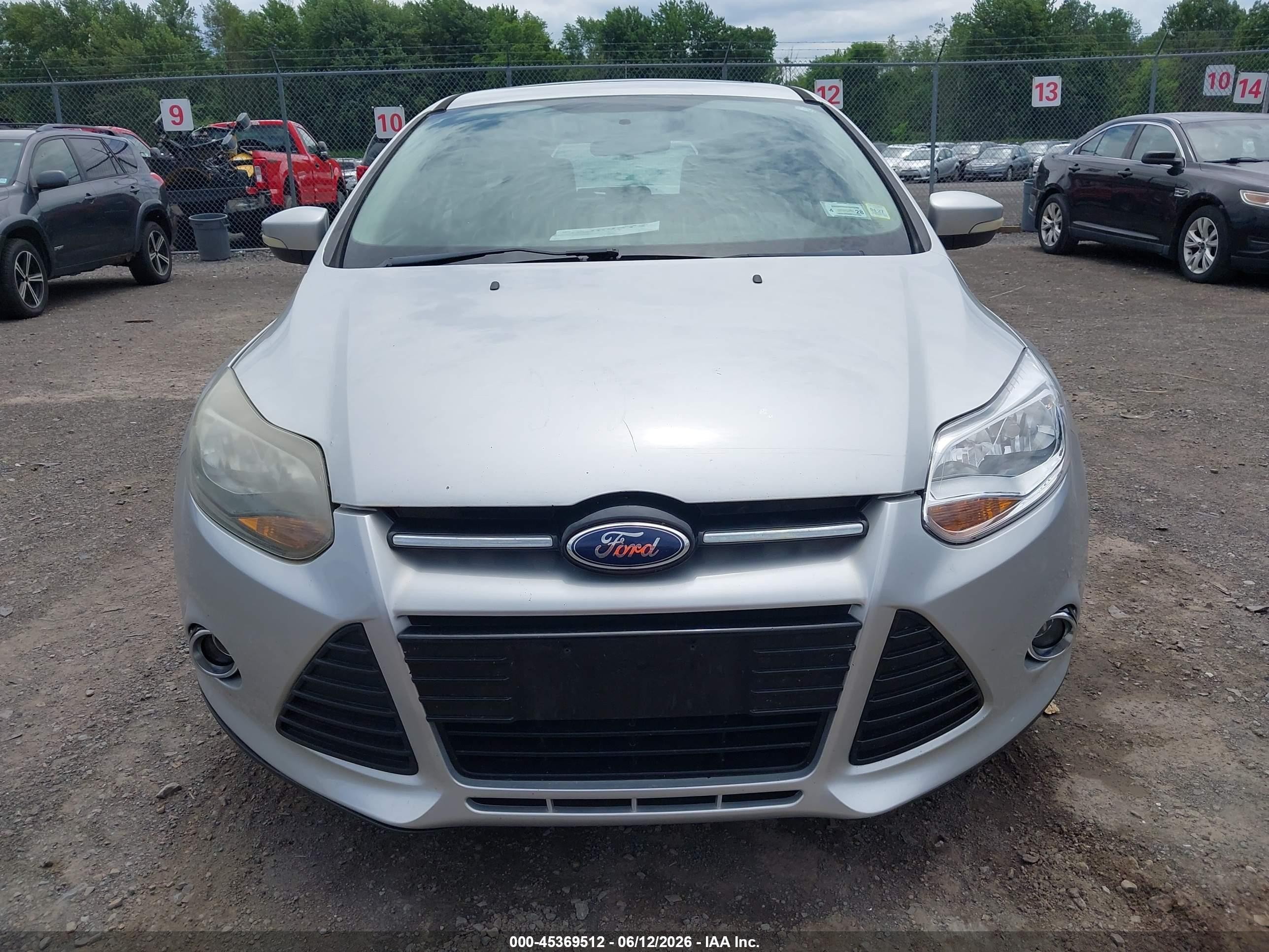 2014 Ford Focus Titanium Silver vin: 1FADP3N26EL205777