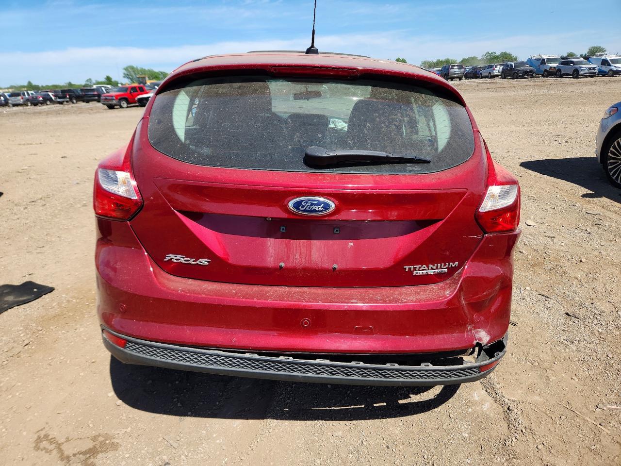2014 Ford Focus Titanium Red vin: 1FADP3N26EL216813