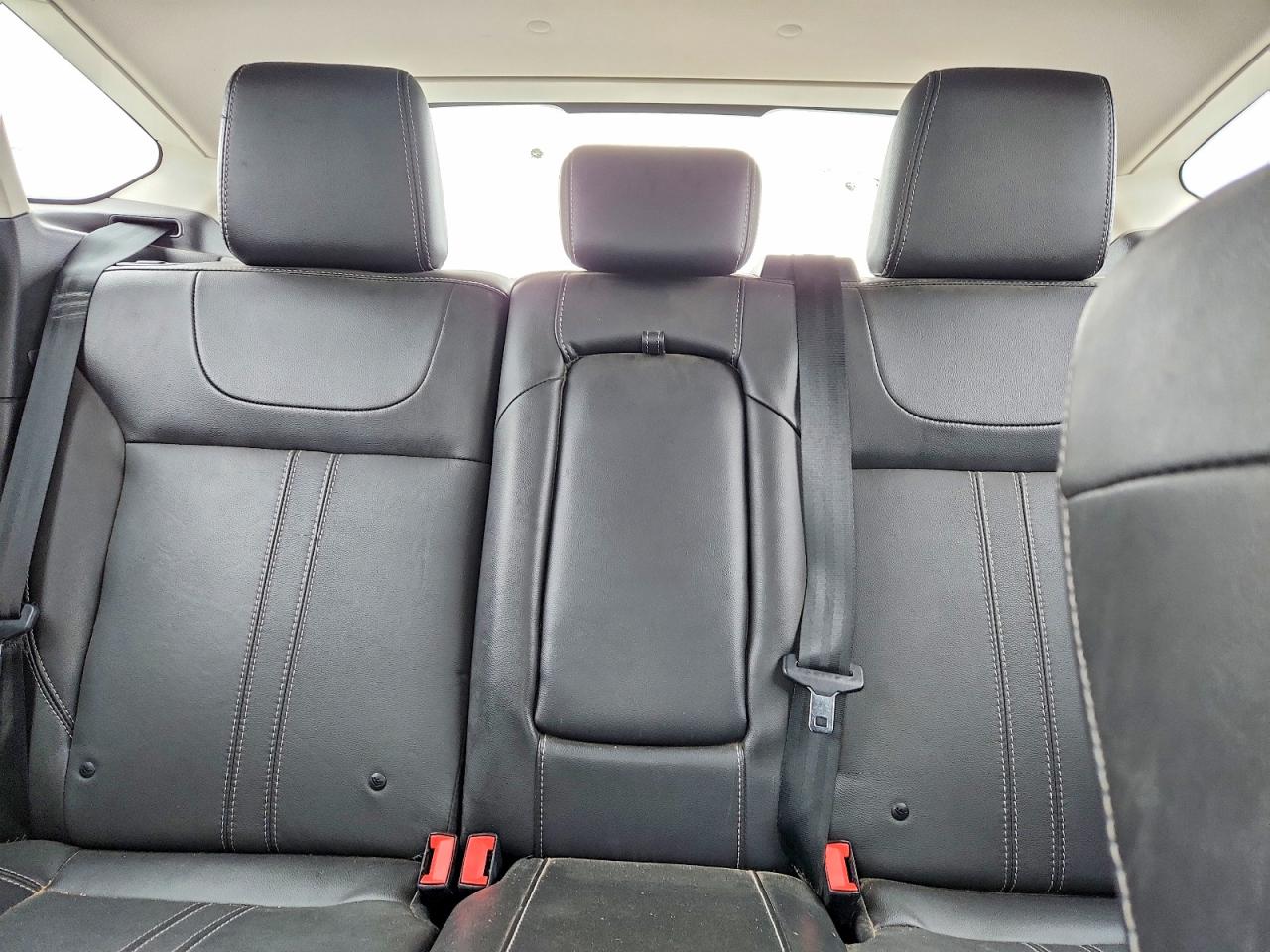 2014 Ford Focus Titanium White vin: 1FADP3N26EL299563