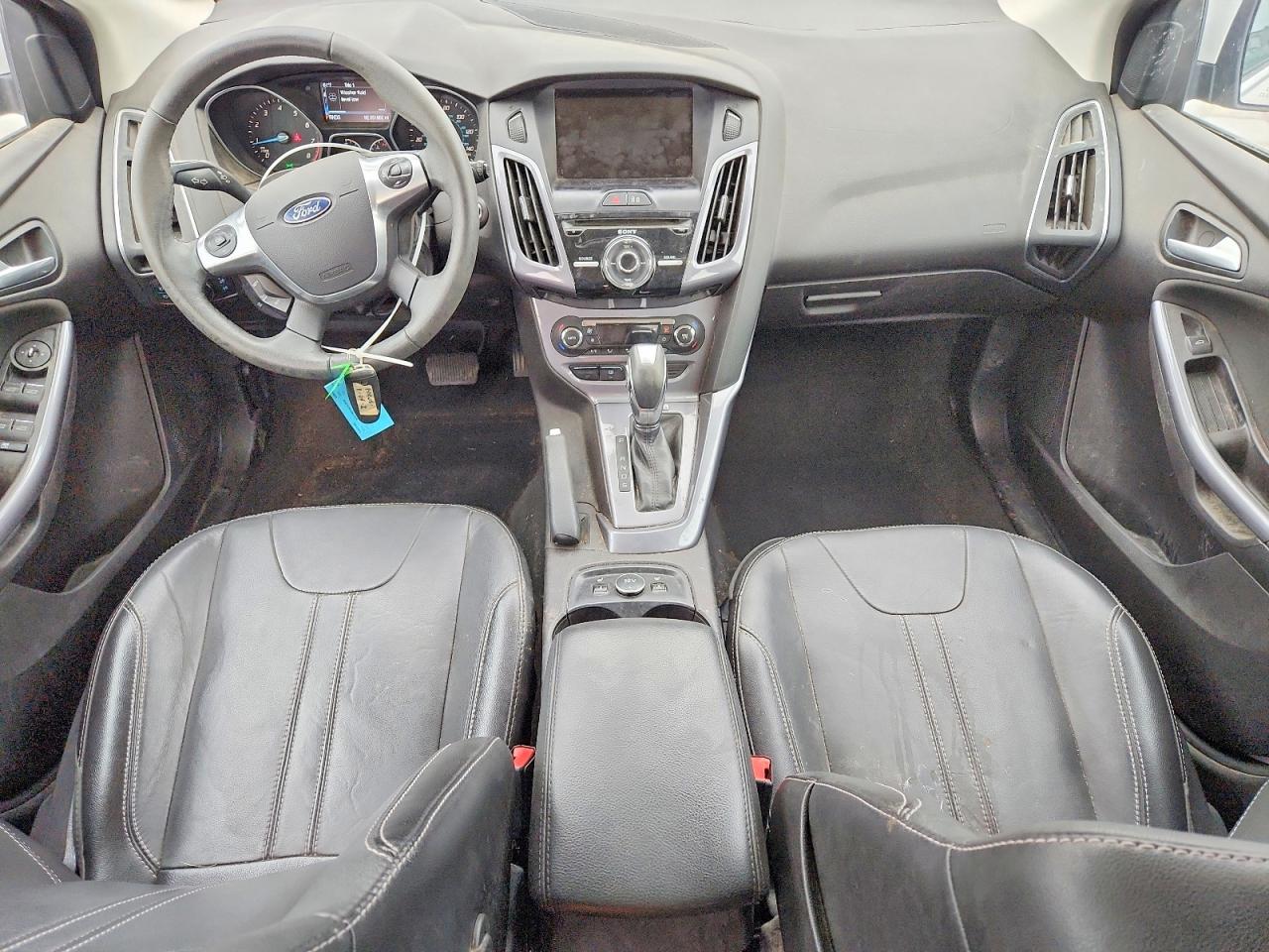 2014 Ford Focus Titanium White vin: 1FADP3N26EL299563