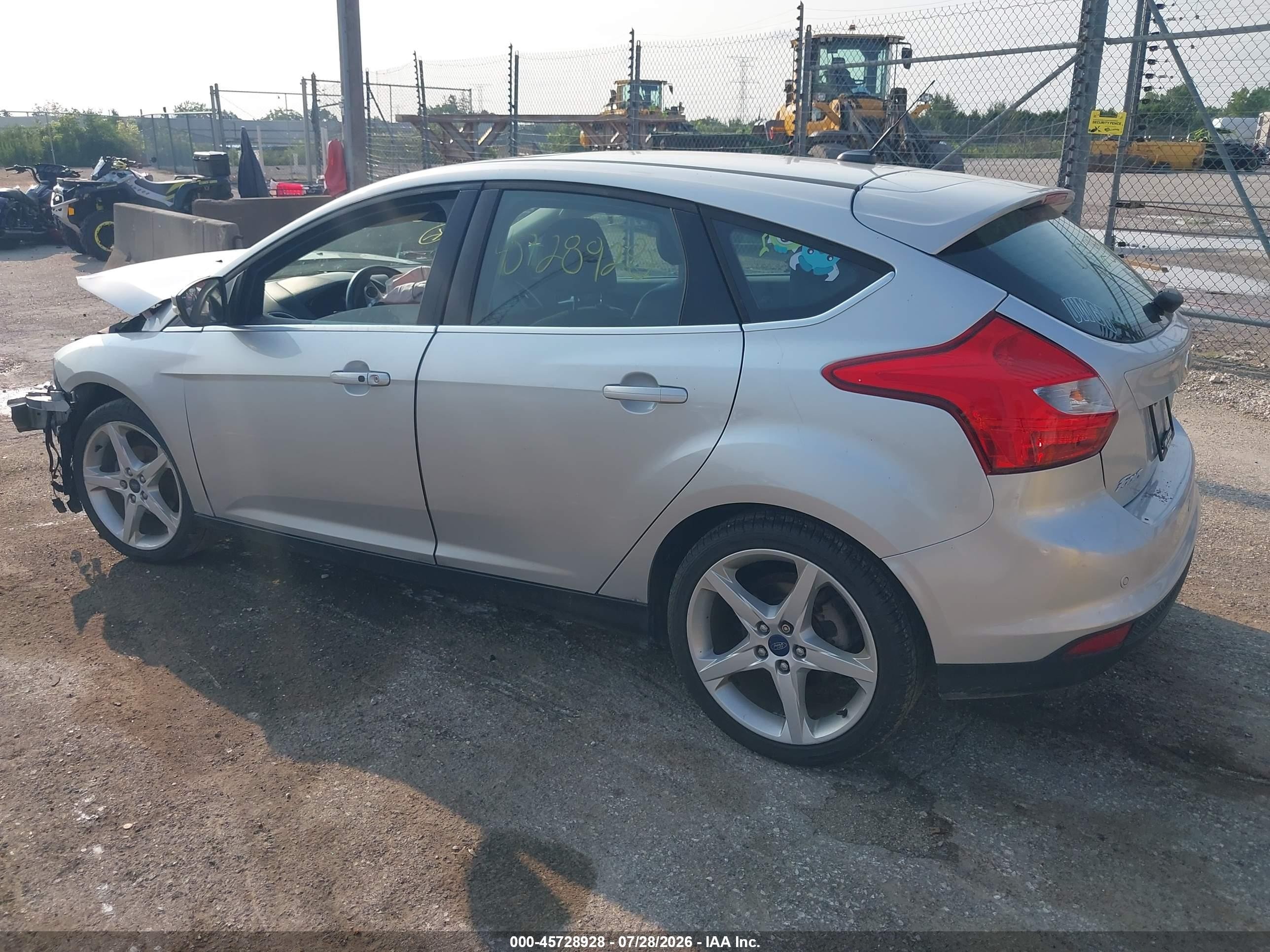 2014 Ford Focus Titanium Silver vin: 1FADP3N26EL422939