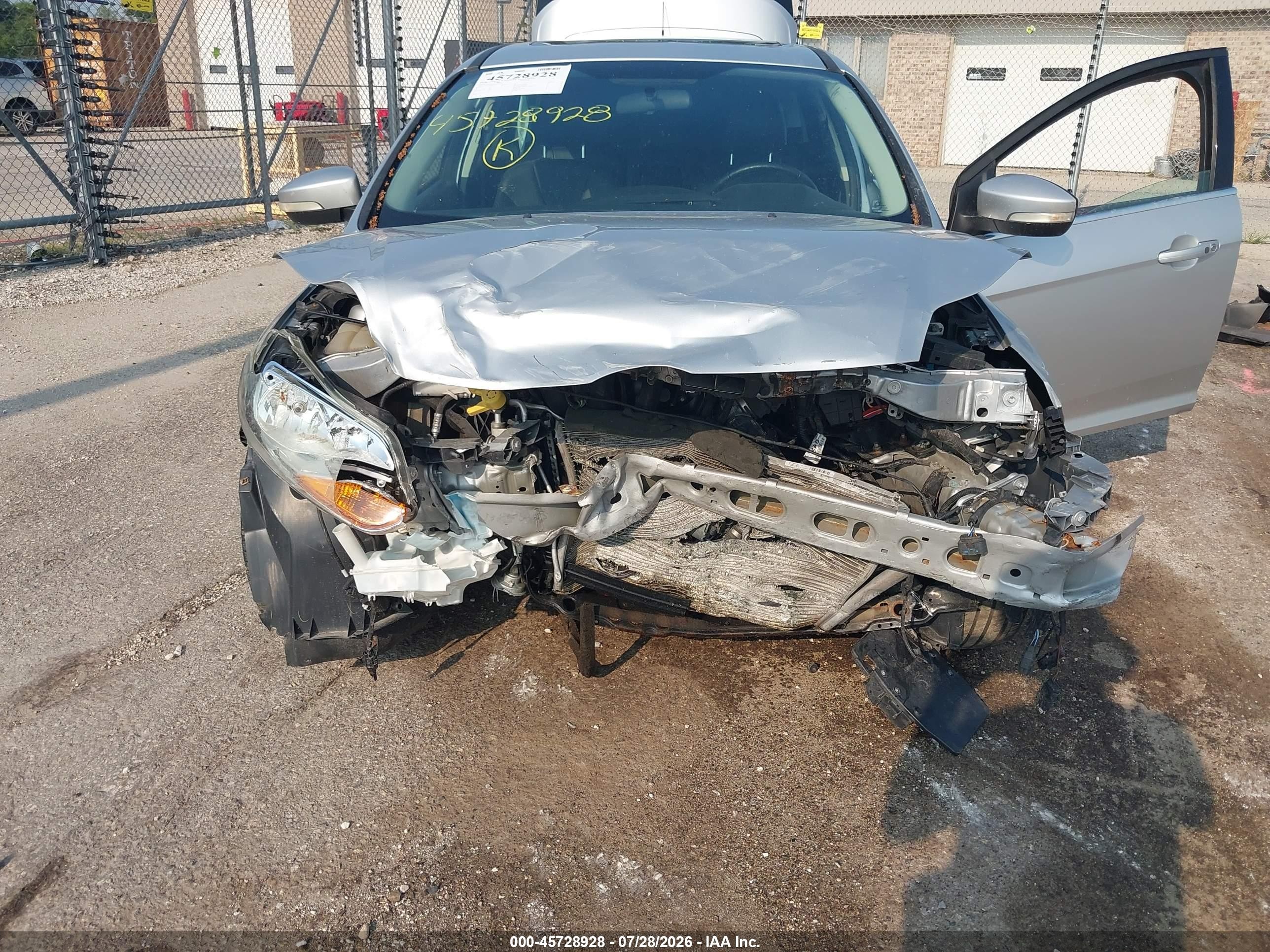 2014 Ford Focus Titanium Silver vin: 1FADP3N26EL422939