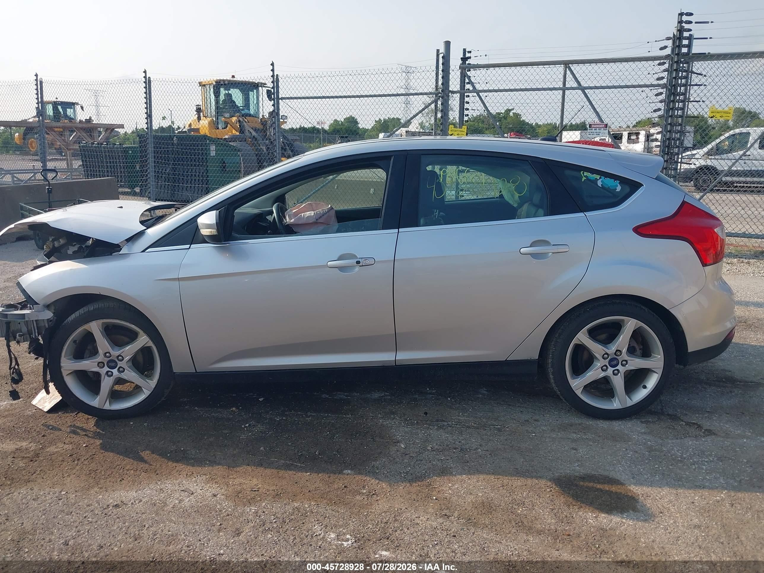2014 Ford Focus Titanium Silver vin: 1FADP3N26EL422939