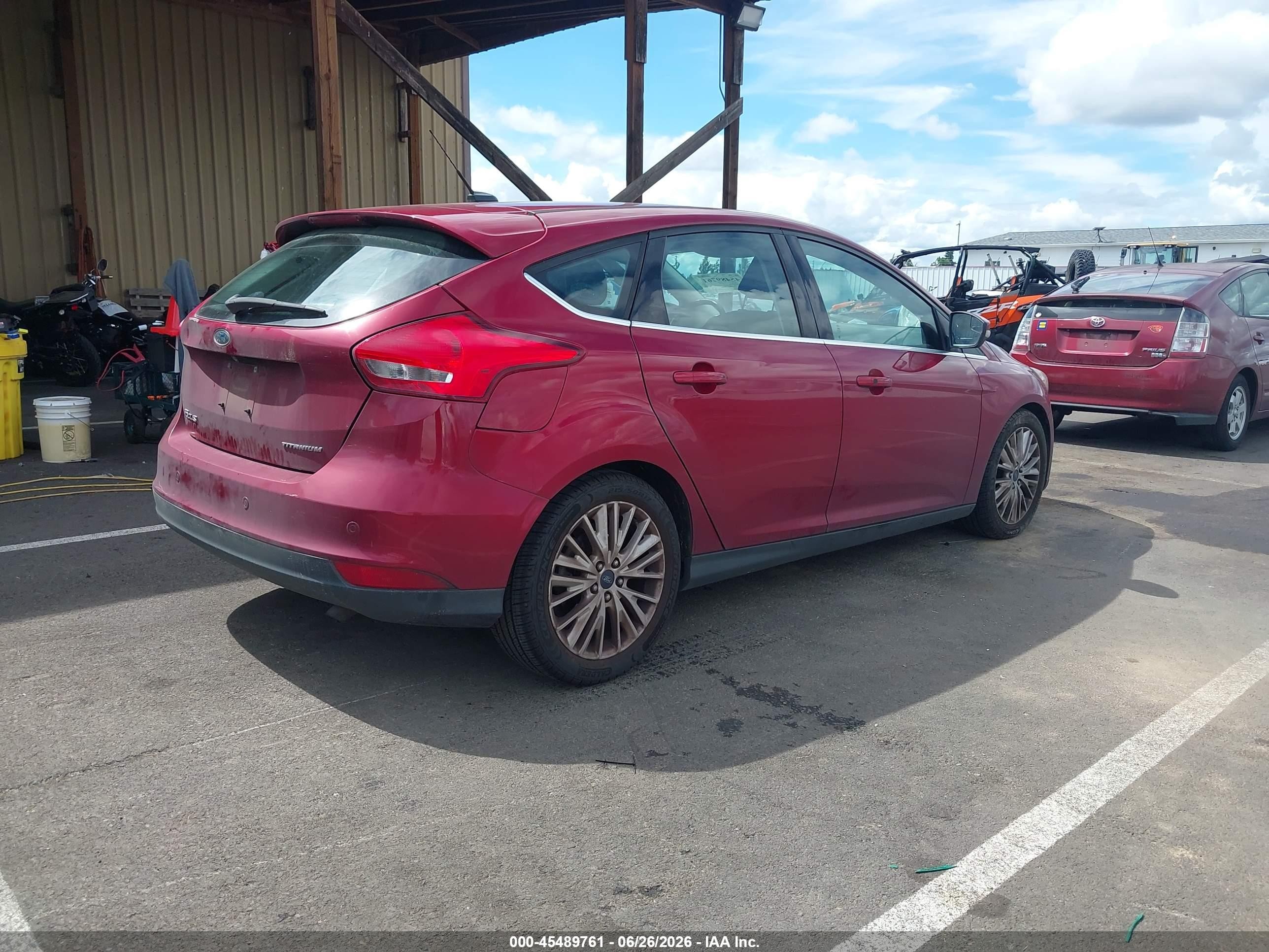 2015 Ford Focus Titanium Red vin: 1FADP3N26FL315293