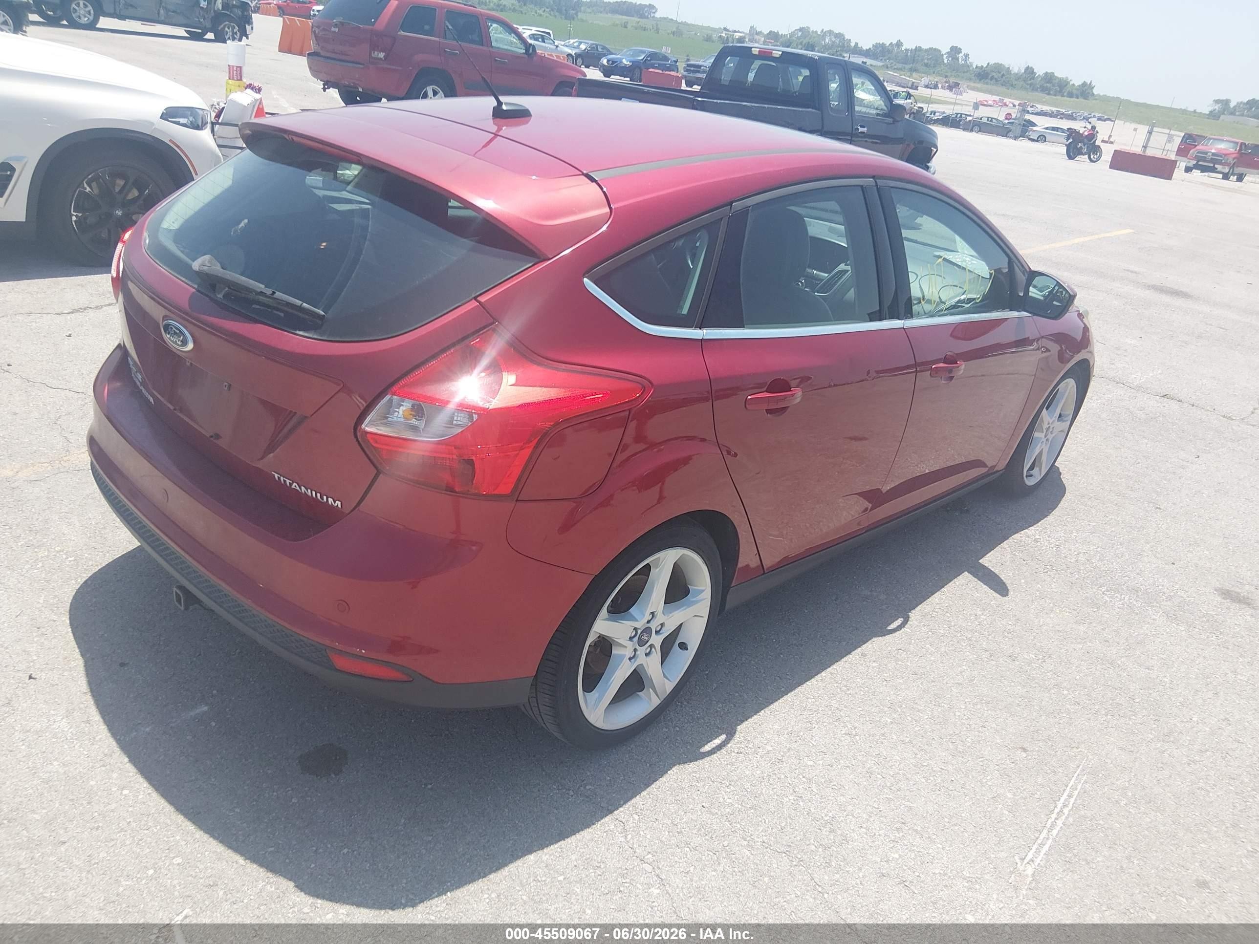 2013 Ford Focus Titanium Red vin: 1FADP3N27DL108070