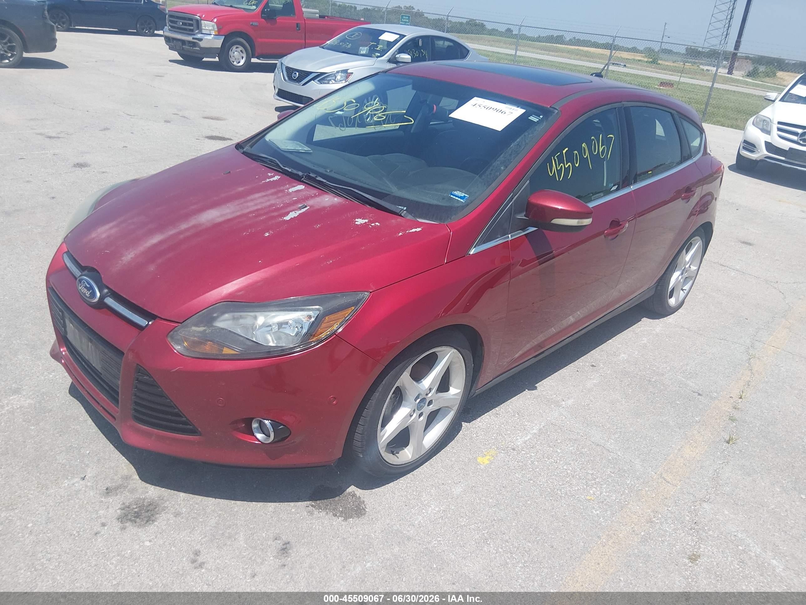 2013 Ford Focus Titanium Red vin: 1FADP3N27DL108070