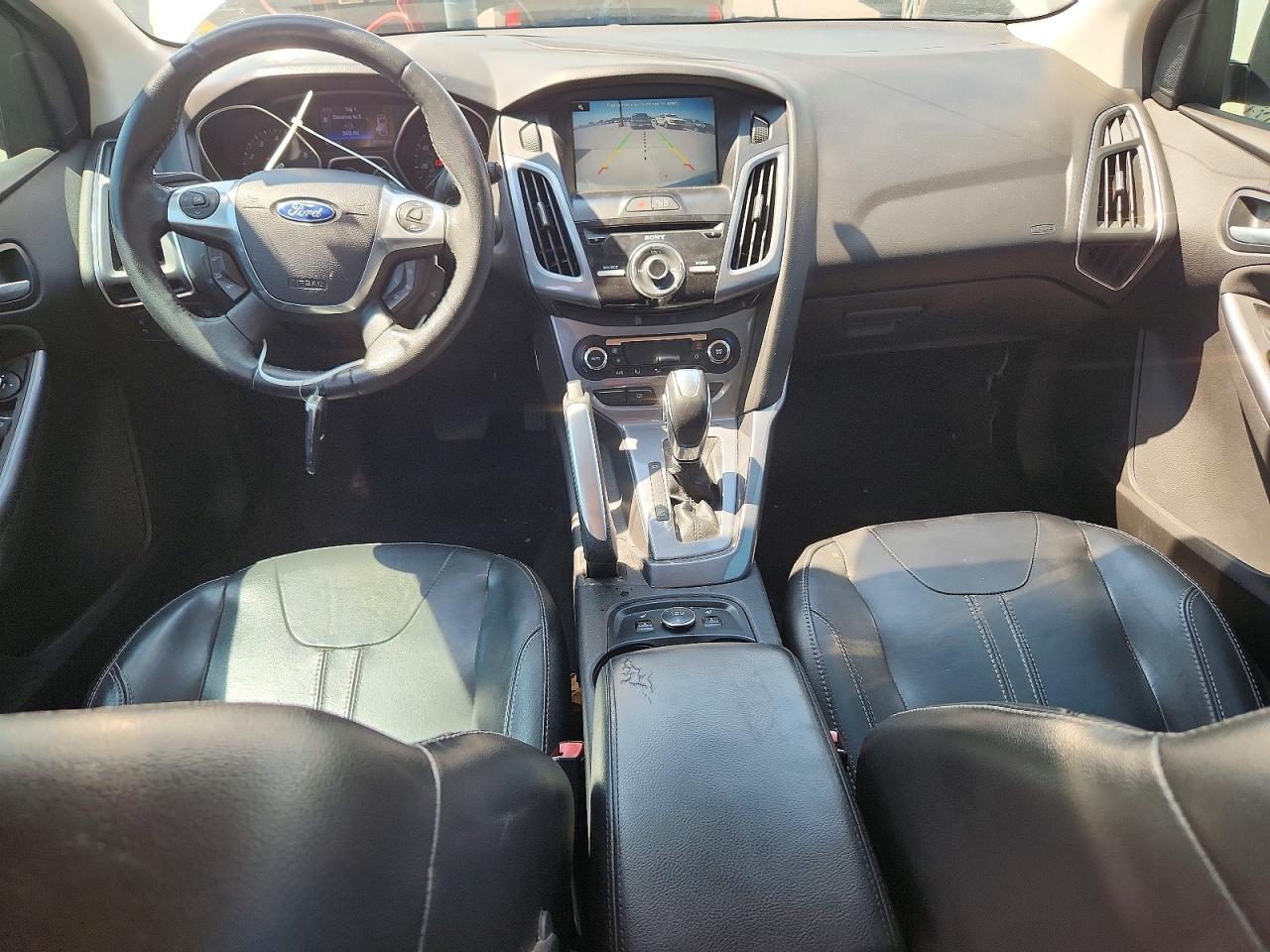2013 Ford Focus Titanium White vin: 1FADP3N27DL108697