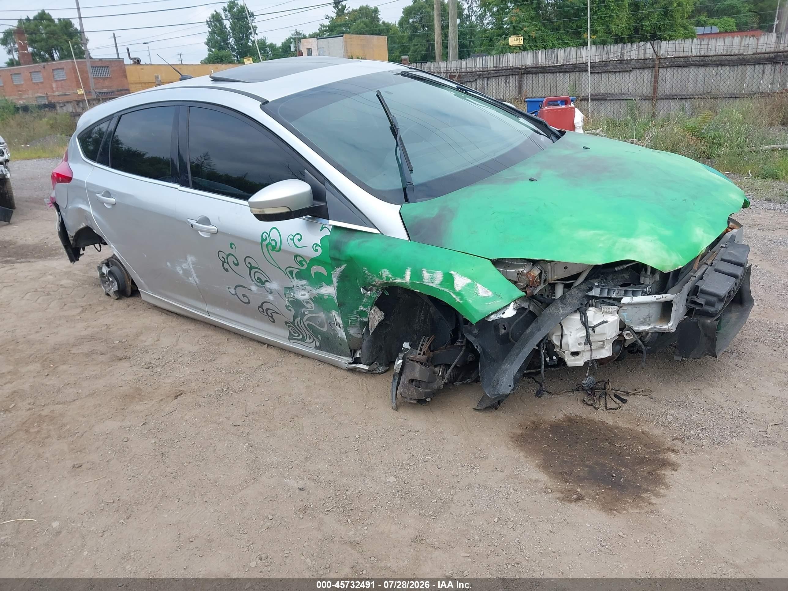 2013 Ford Focus Titanium Silver vin: 1FADP3N27DL295827