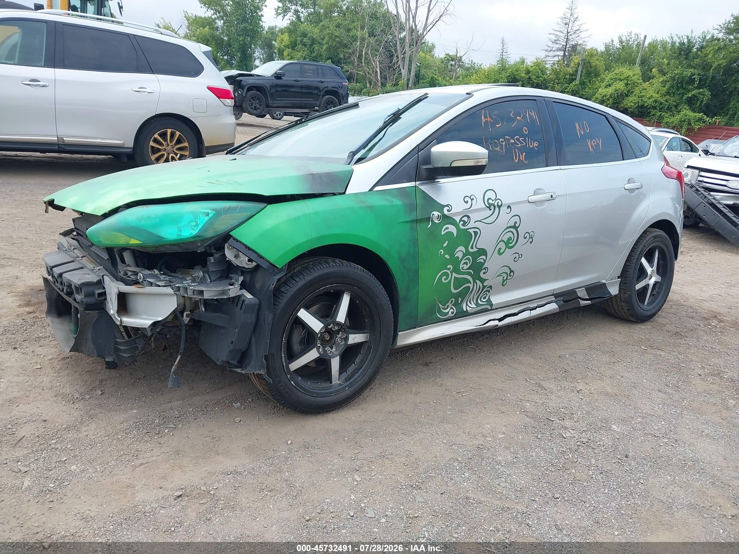 2013 Ford Focus Titanium Silver vin: 1FADP3N27DL295827