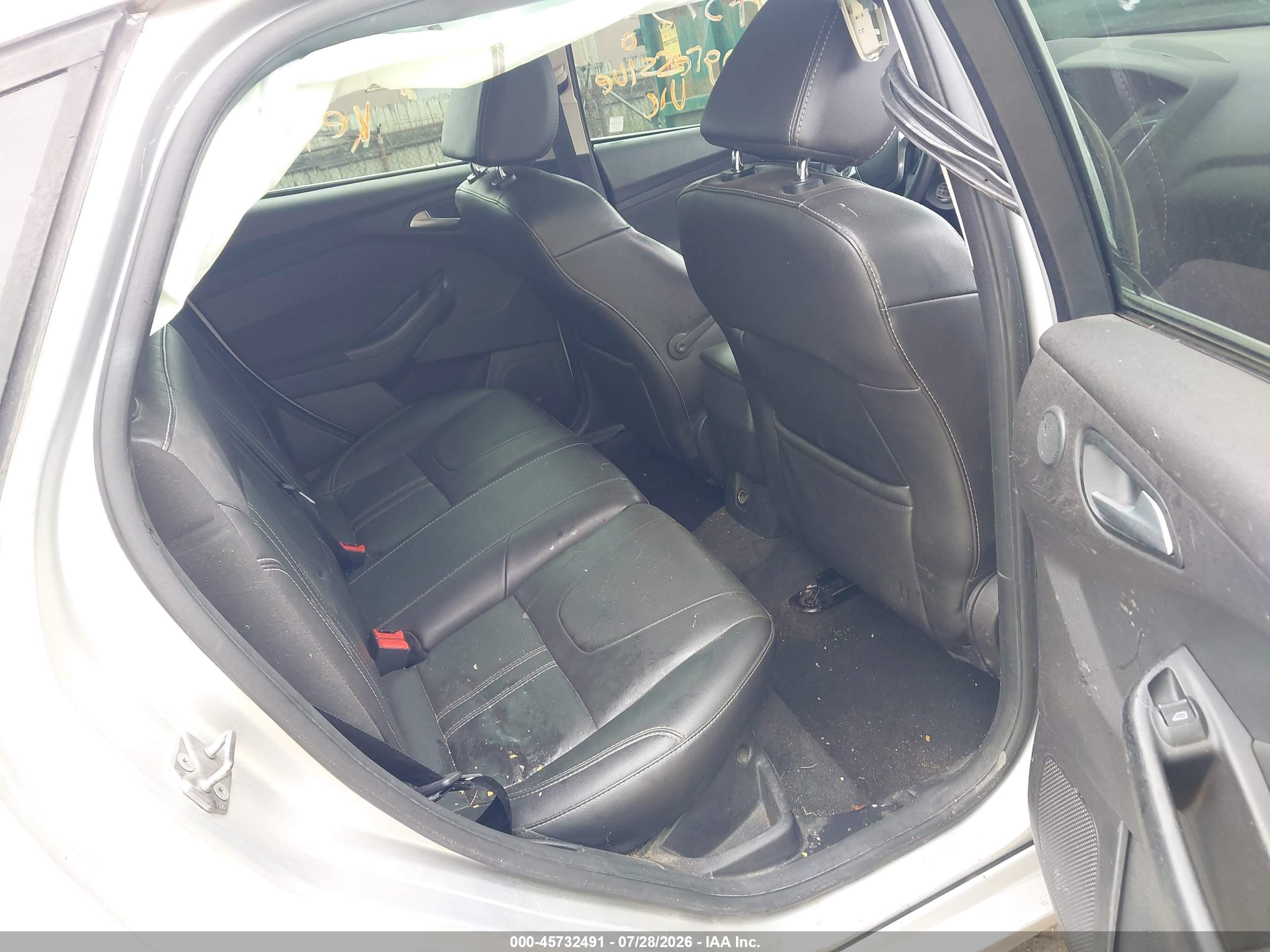 2013 Ford Focus Titanium Silver vin: 1FADP3N27DL295827