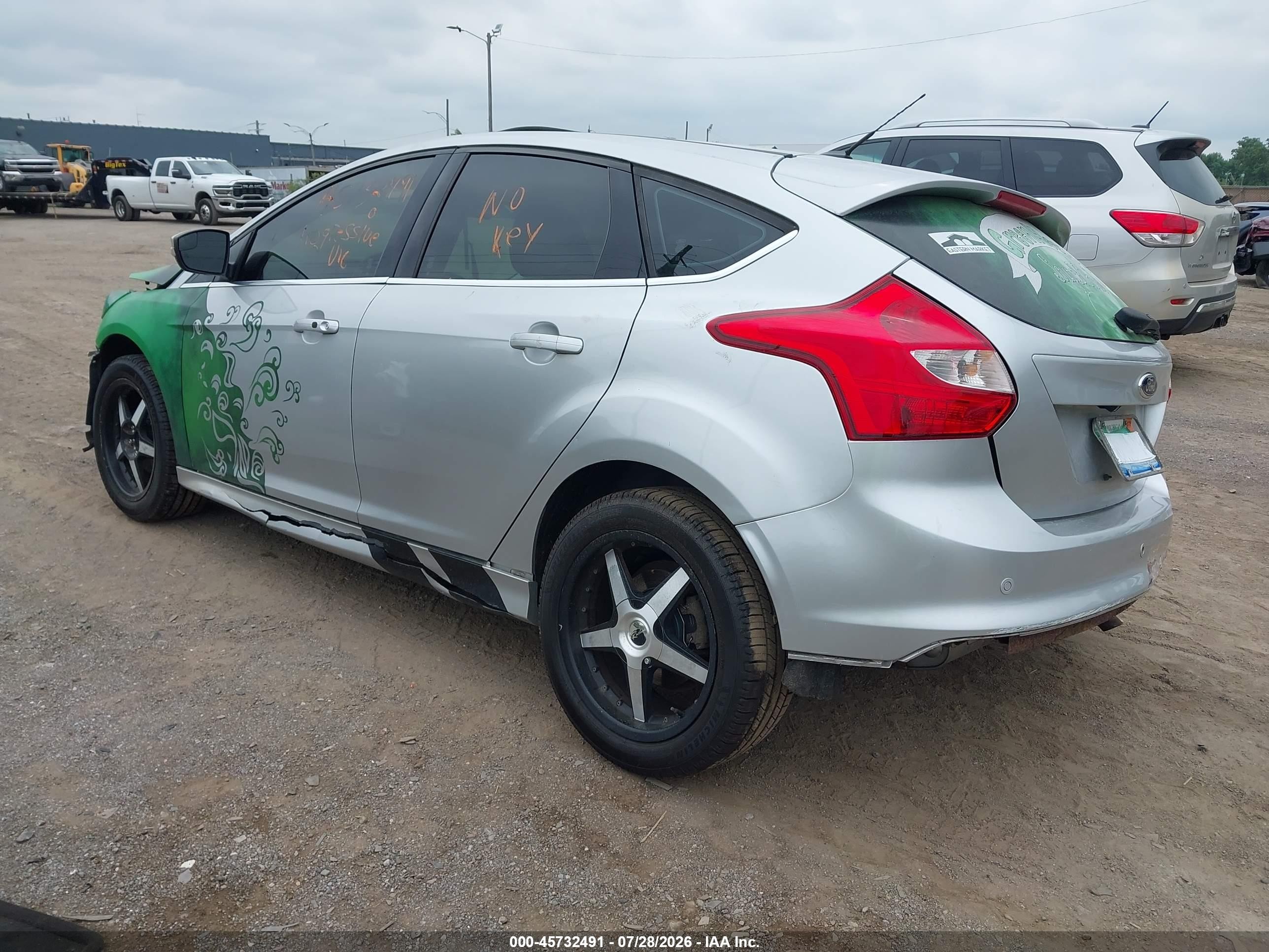 2013 Ford Focus Titanium Silver vin: 1FADP3N27DL295827