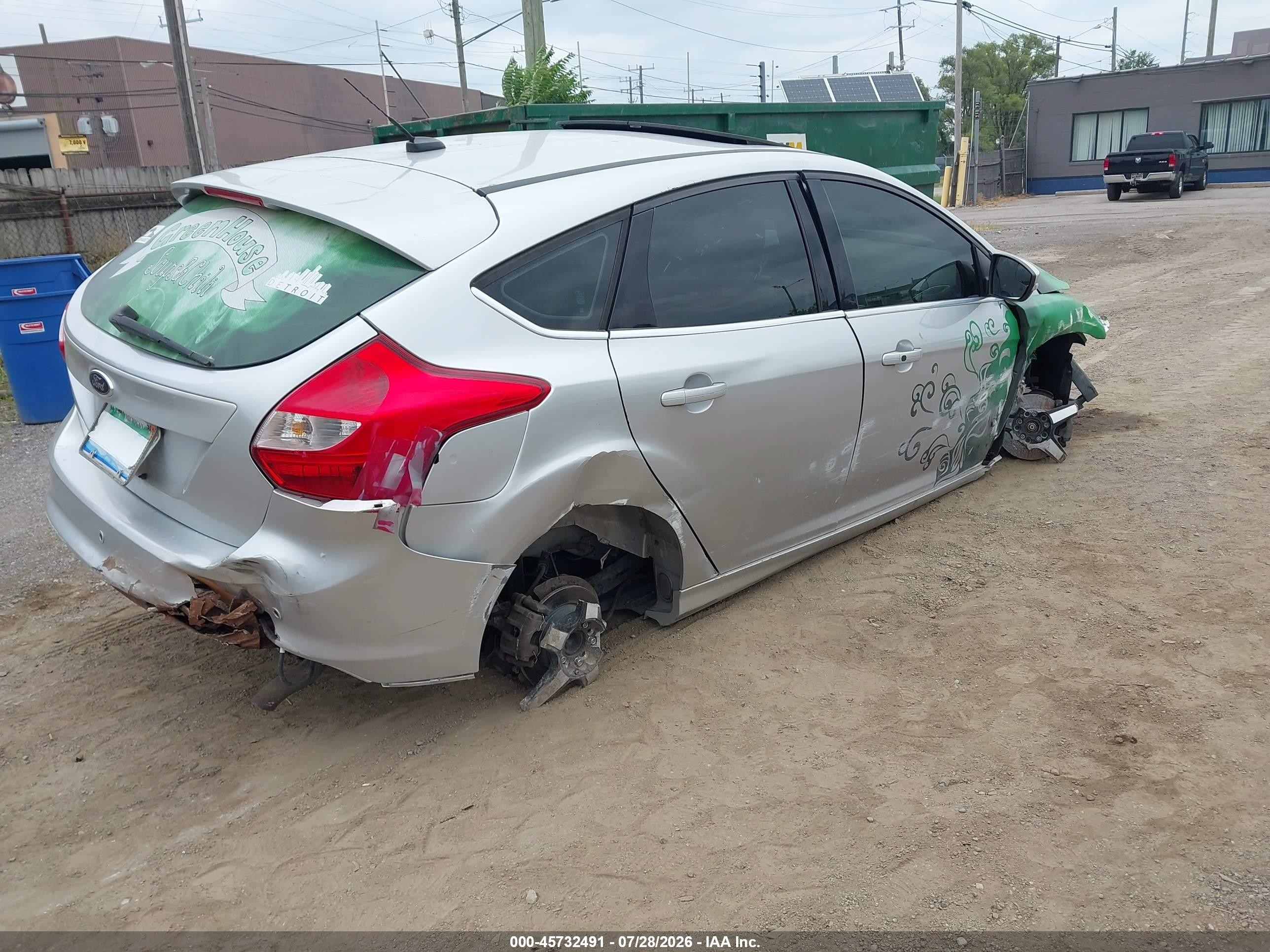 2013 Ford Focus Titanium Silver vin: 1FADP3N27DL295827