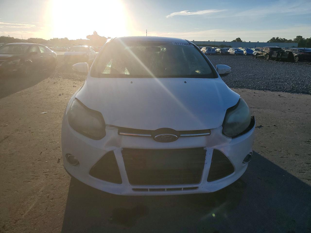 2013 Ford Focus Titanium Белый vin: 1FADP3N27DL349689