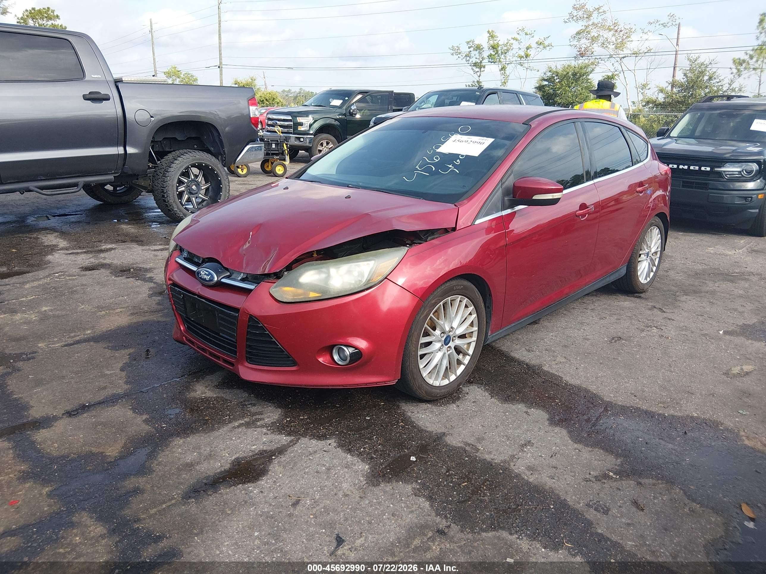 2014 Ford Focus Titanium Red vin: 1FADP3N27EL104473