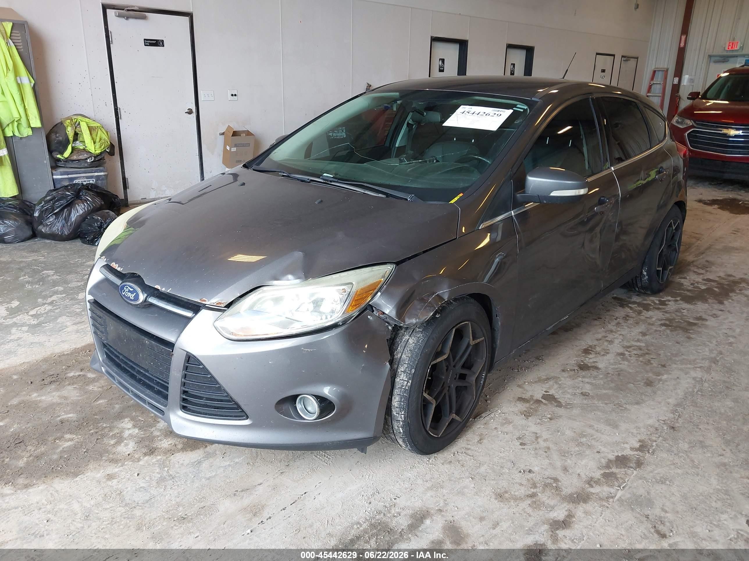 2014 Ford Focus Titanium Gray vin: 1FADP3N27EL154998