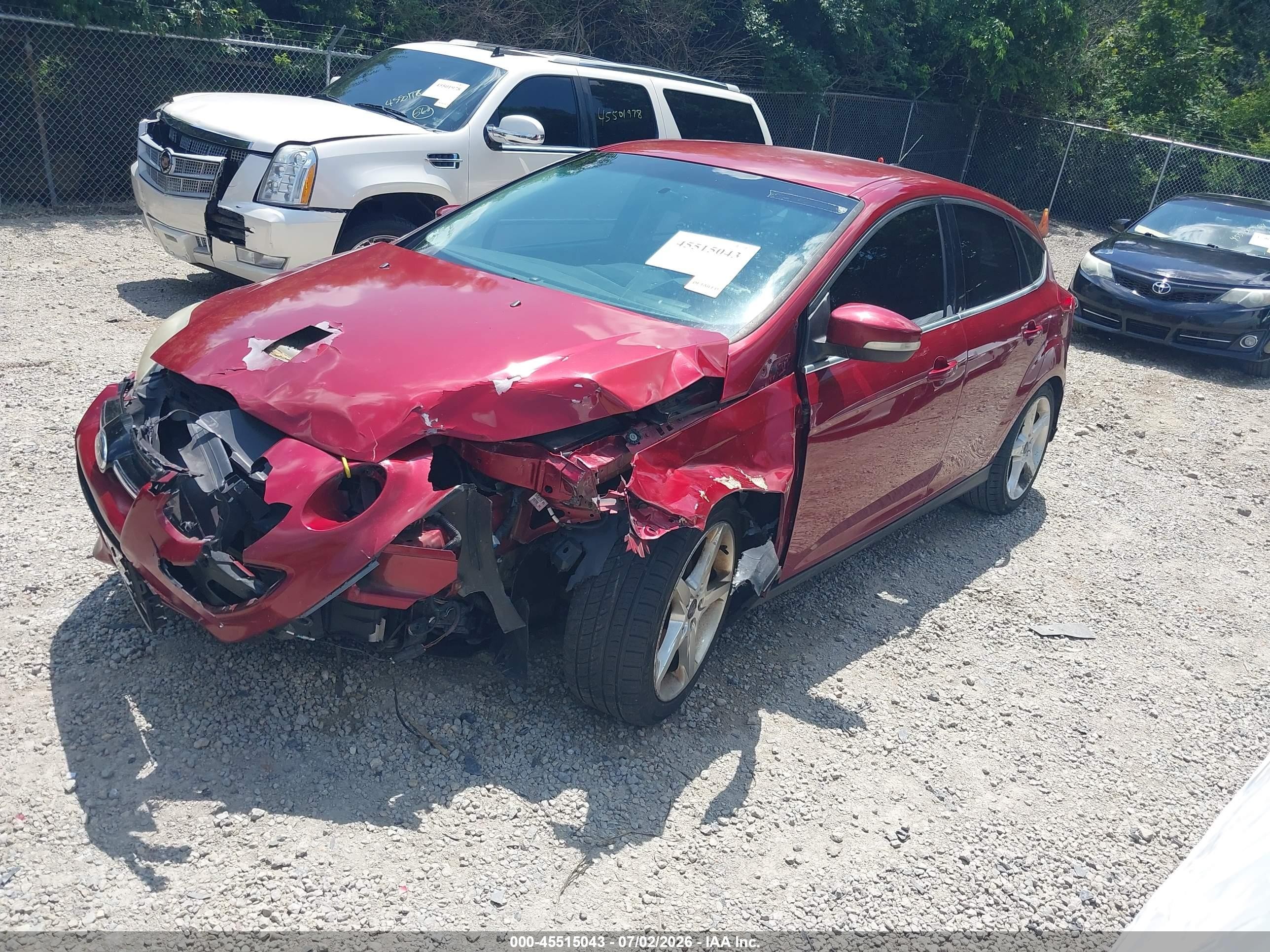 2014 Ford Focus Titanium Maroon vin: 1FADP3N27EL183725