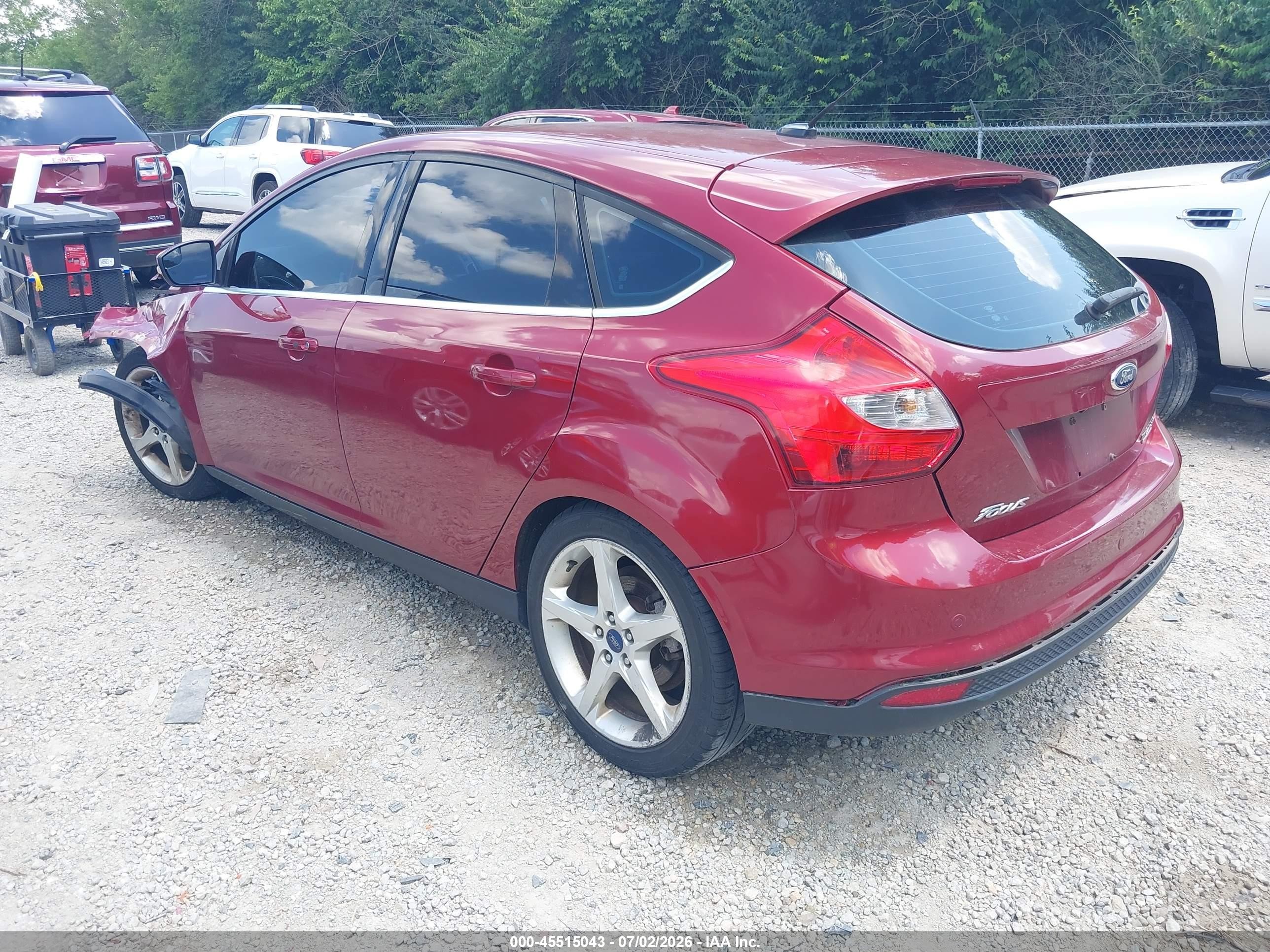 2014 Ford Focus Titanium Maroon vin: 1FADP3N27EL183725