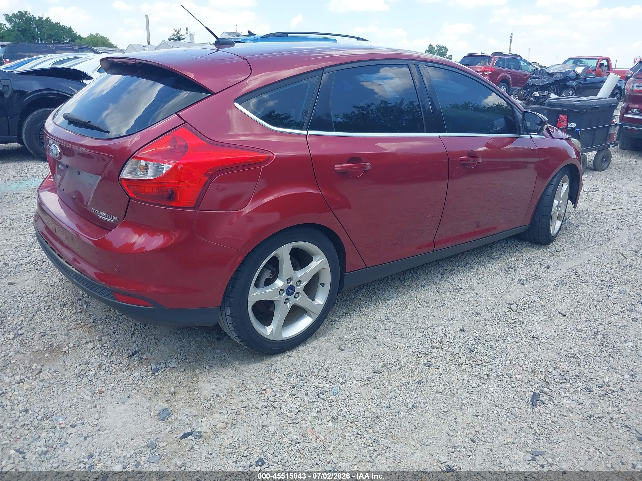 2014 Ford Focus Titanium Maroon vin: 1FADP3N27EL183725