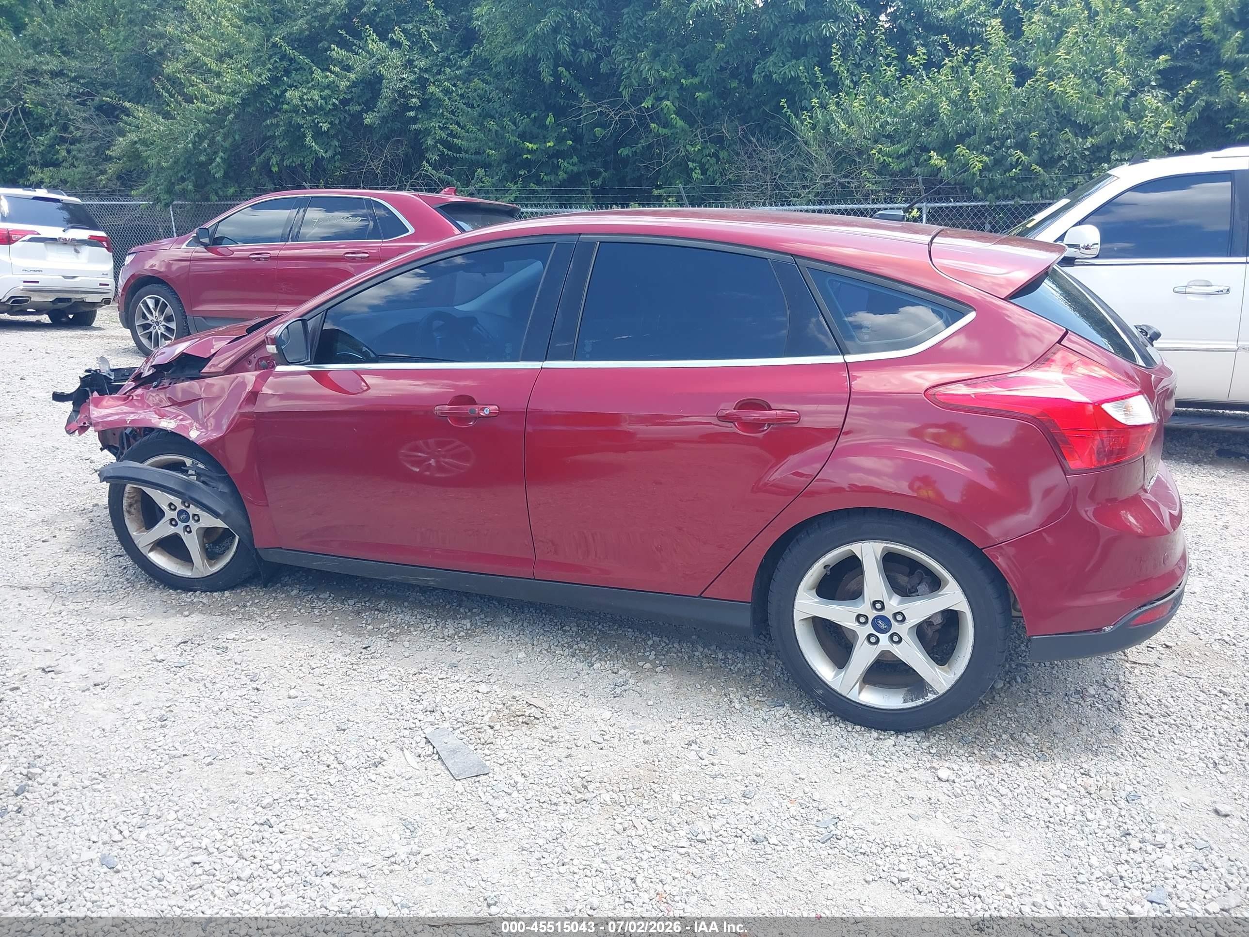 2014 Ford Focus Titanium Maroon vin: 1FADP3N27EL183725